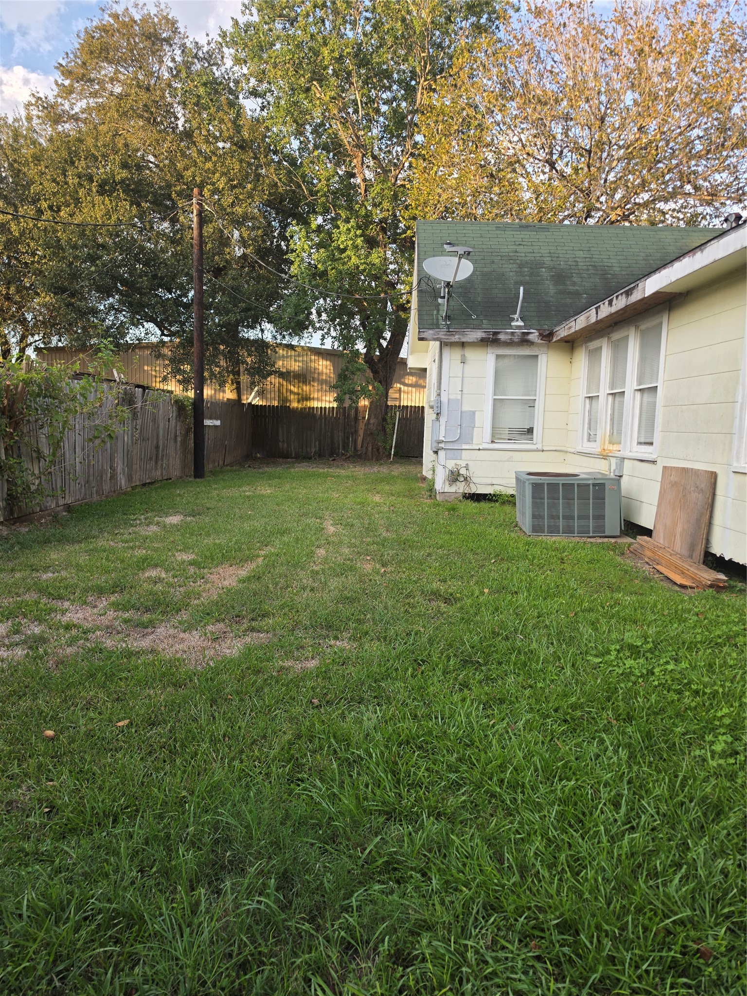108 W Humble Street, Baytown, TX 77520