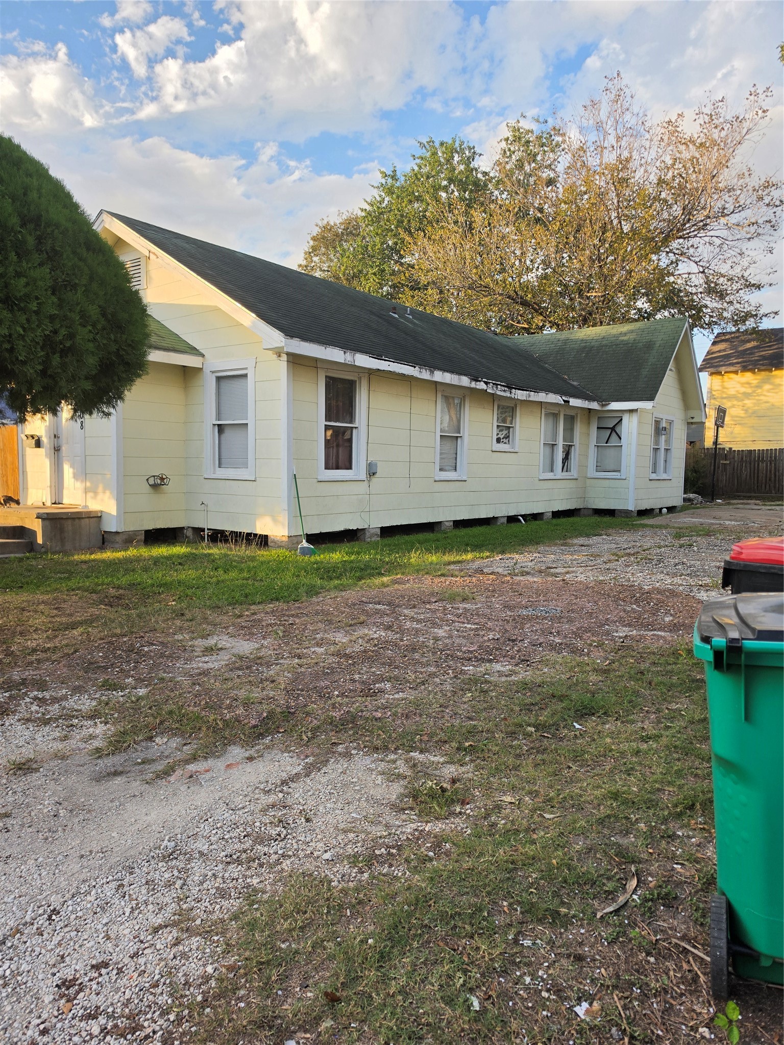 108 W Humble Street, Baytown, TX 77520
