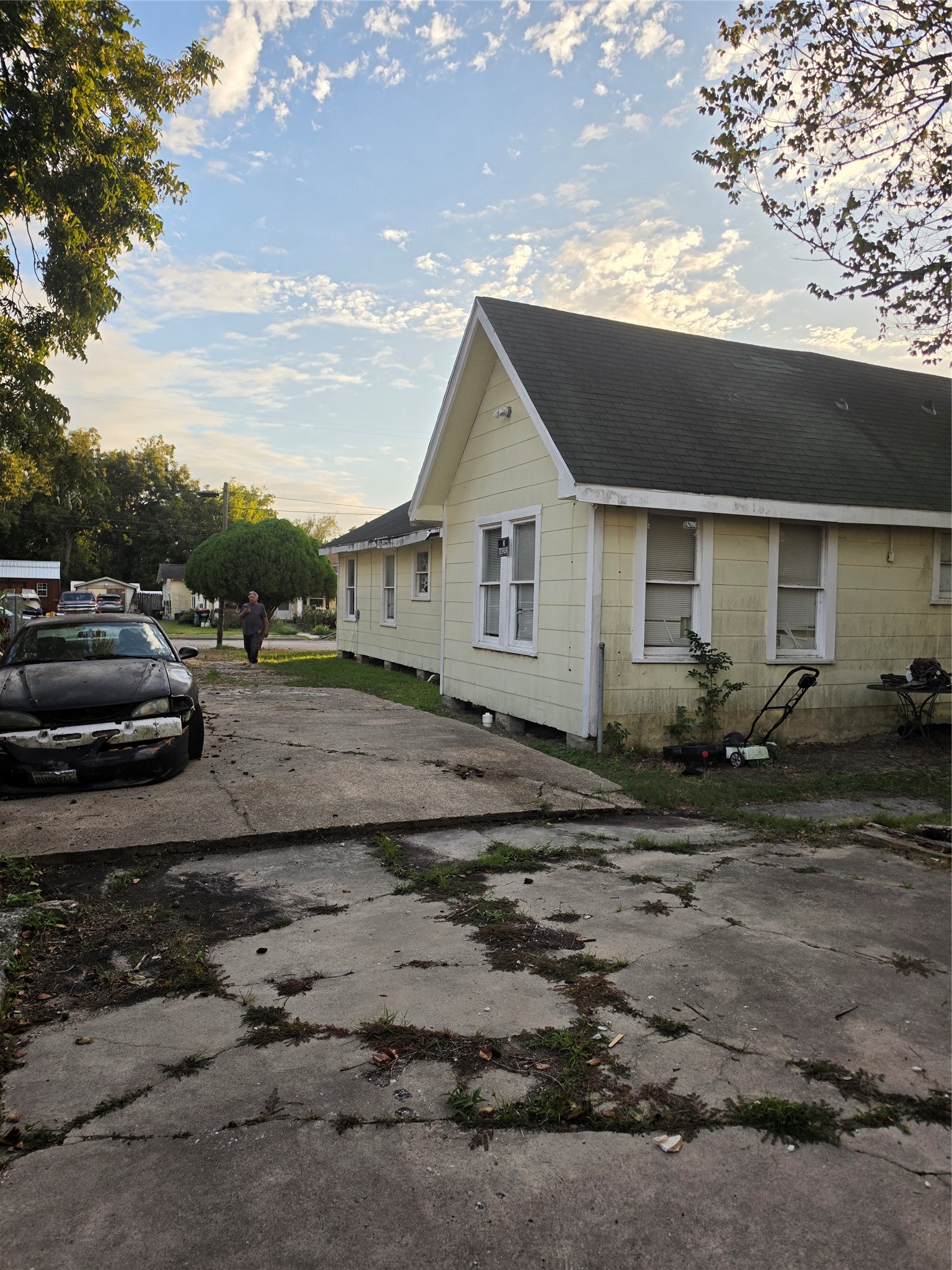 108 W Humble Street, Baytown, TX 77520