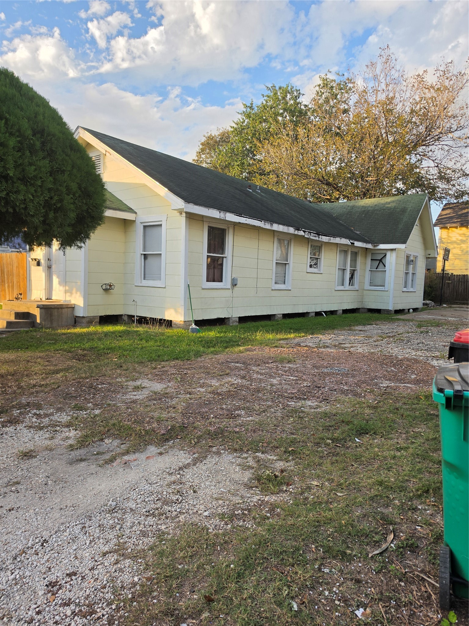 108 W Humble Street, Baytown, TX 77520