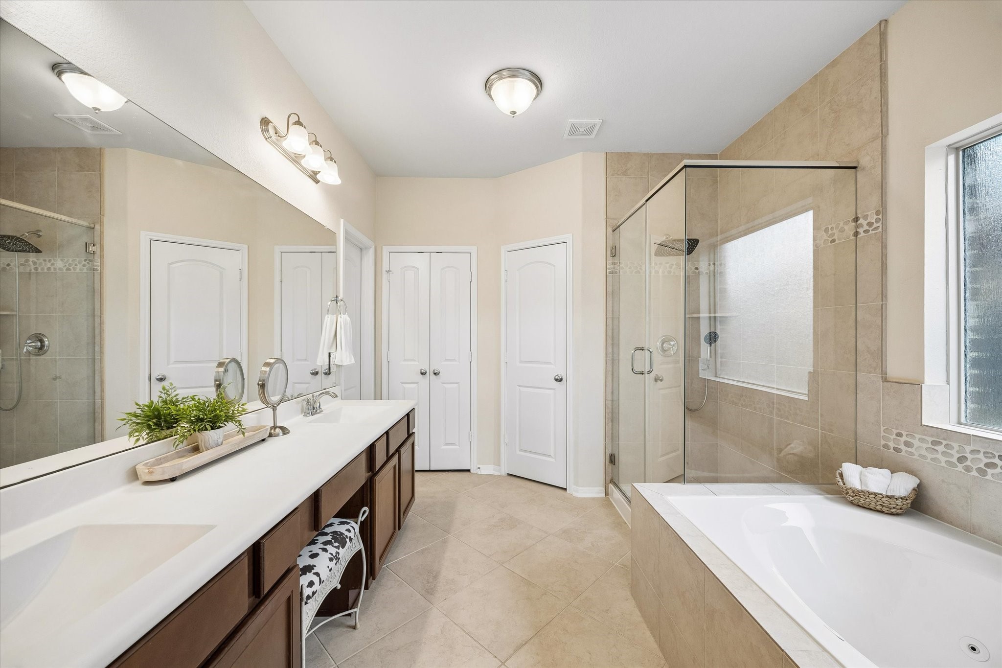 Primary ensuite bathroom