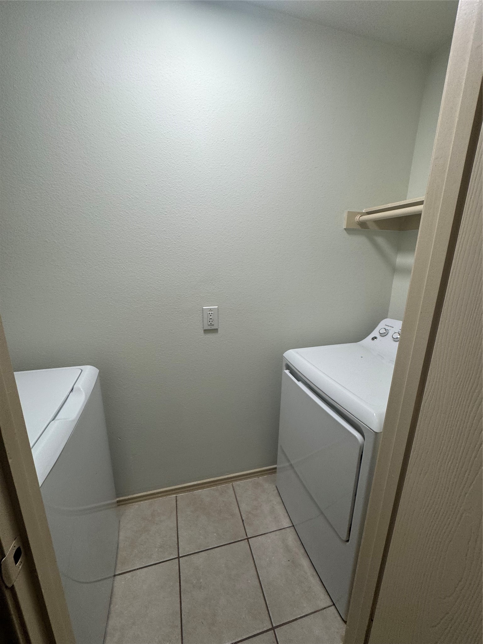 5515 Rio Ramos Street, Rosharon, TX 77583