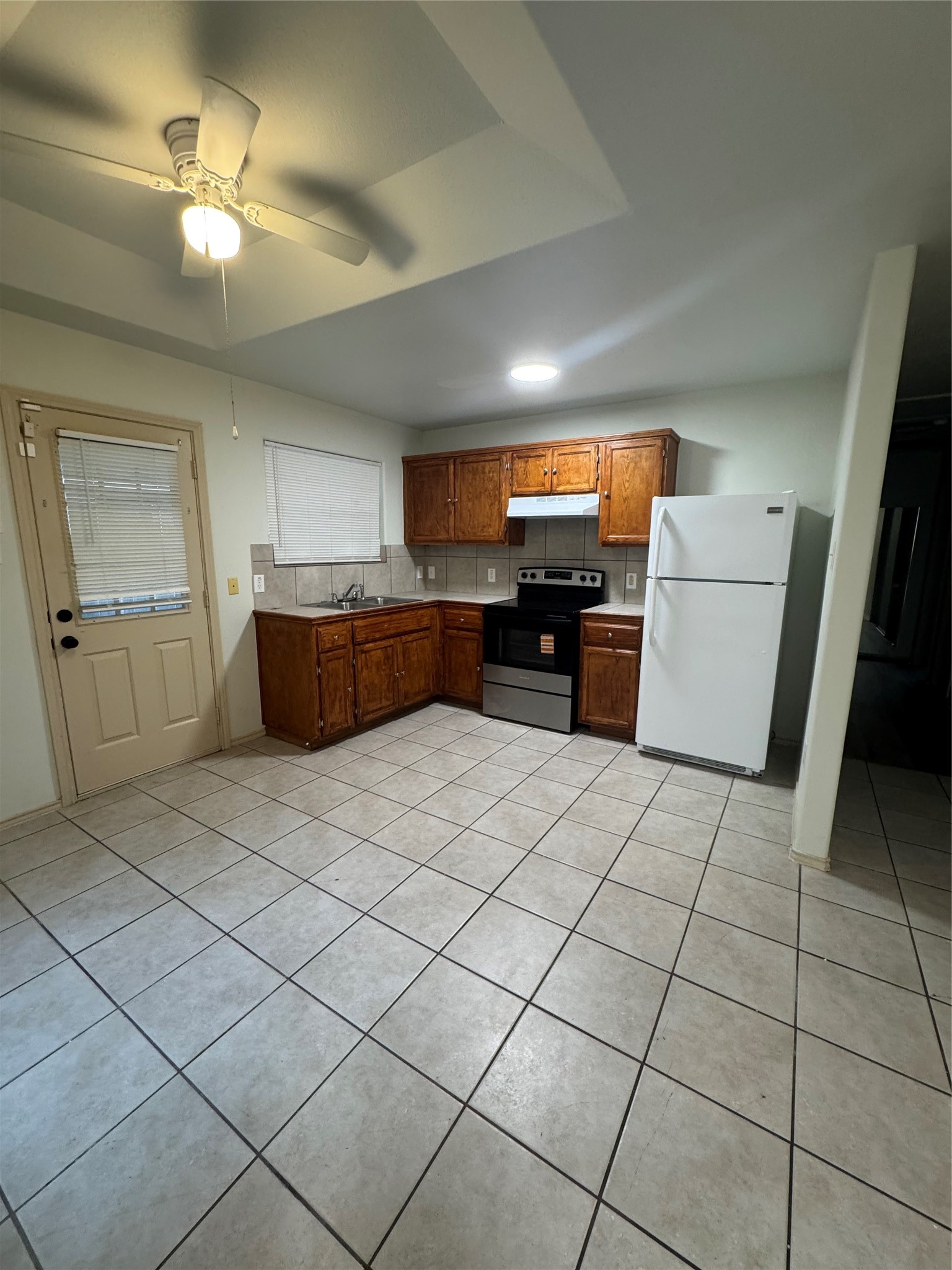 5515 Rio Ramos Street, Rosharon, TX 77583