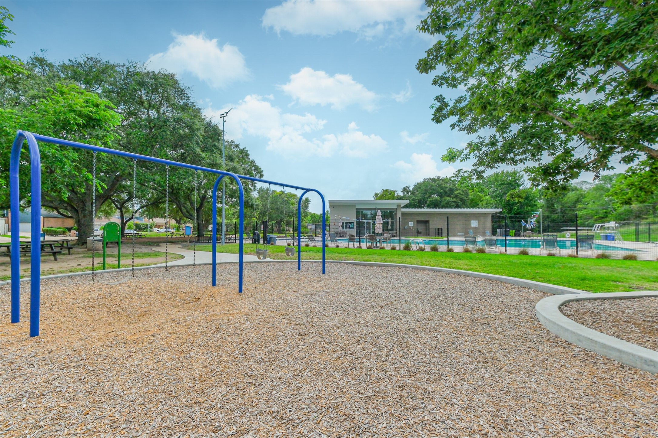 There are also swings.