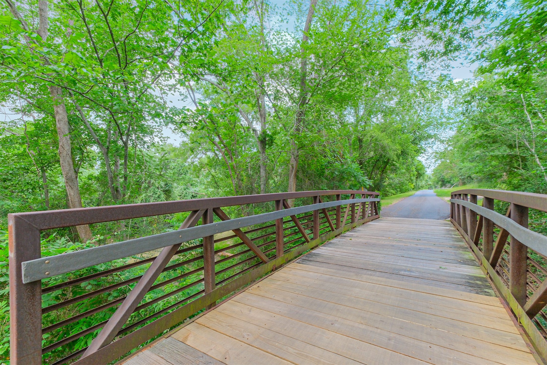 There are approximately 12.5 miles of hike and bike trails including side trails that stretches from Barker Dam, east along Buffalo Bayou to Beltway 8 near junction of Rummel Creek and Buffalo Bayou.