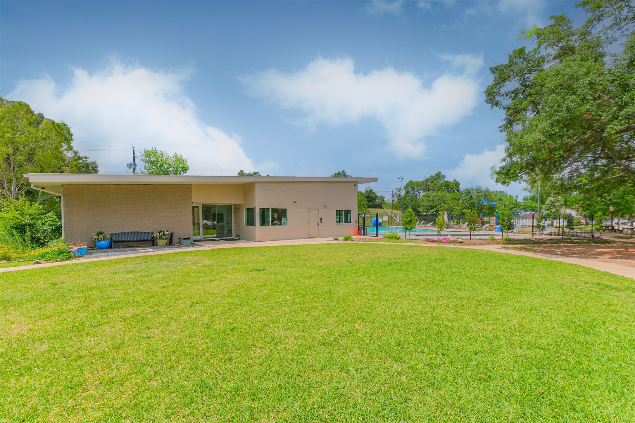 There are many amenities for Briarhills neighborhood such as pool, clubhouse, playground, tennis courts and basketball court.