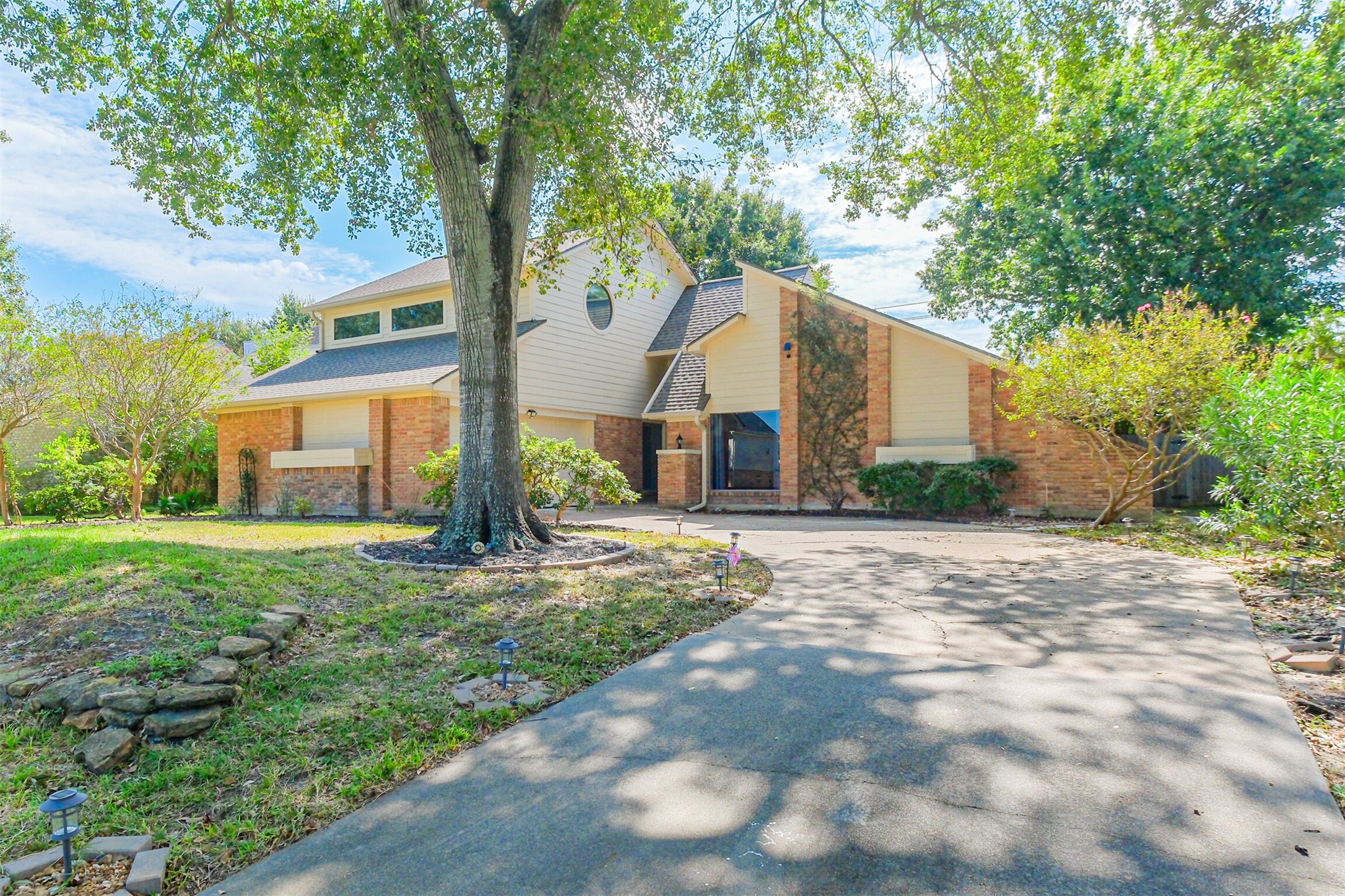Beautifully updated 3 bedroom, 2 bathroom with spacious game room upstairs. This home is located in the Energy Corridor. There is a two car garage with recent auto garage door opener.