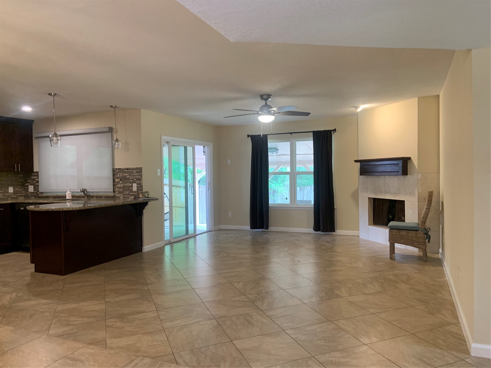 16618 Oxnard Lane, Friendswood, TX 77546