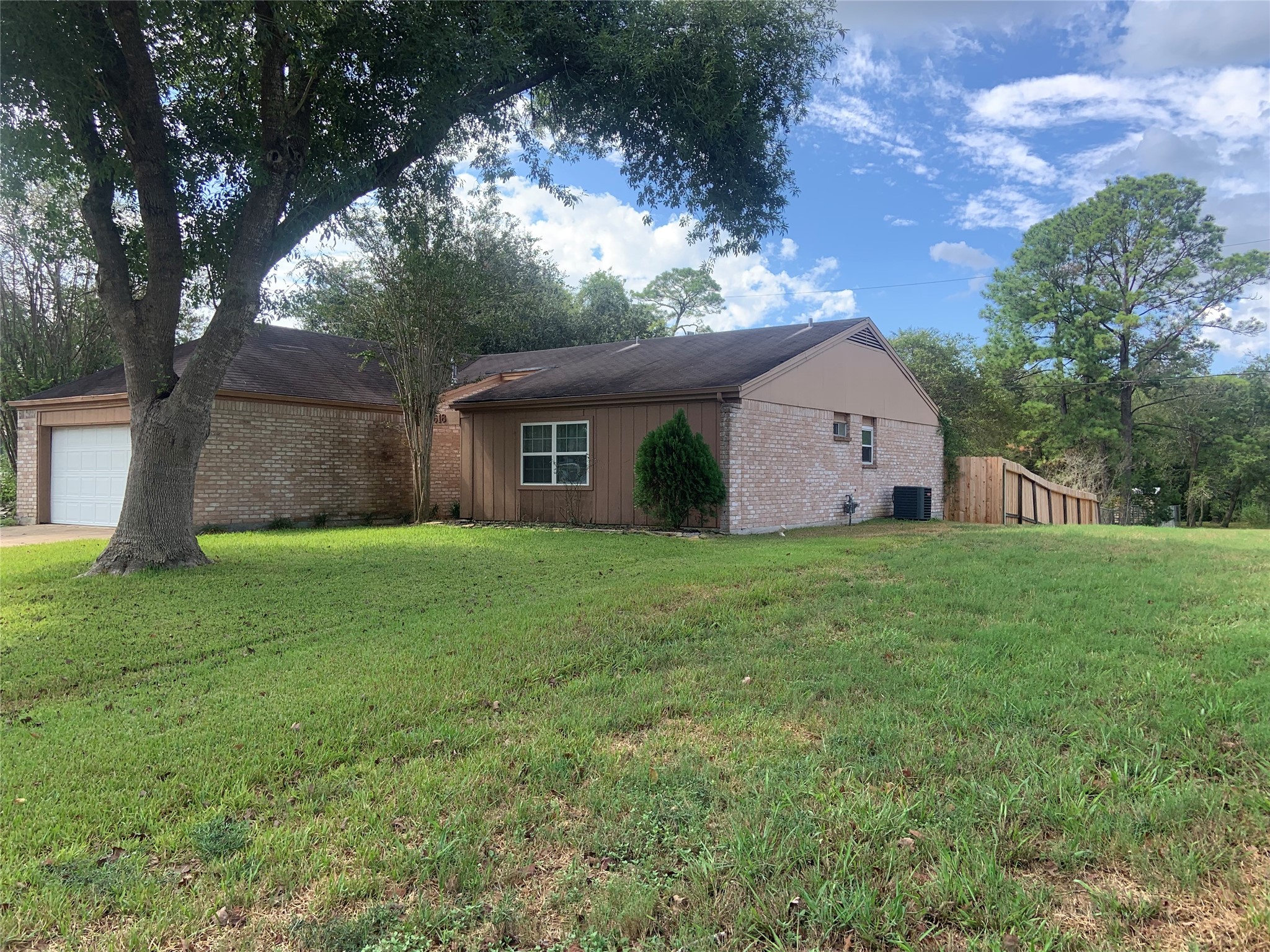 16618 Oxnard Lane, Friendswood, TX 77546