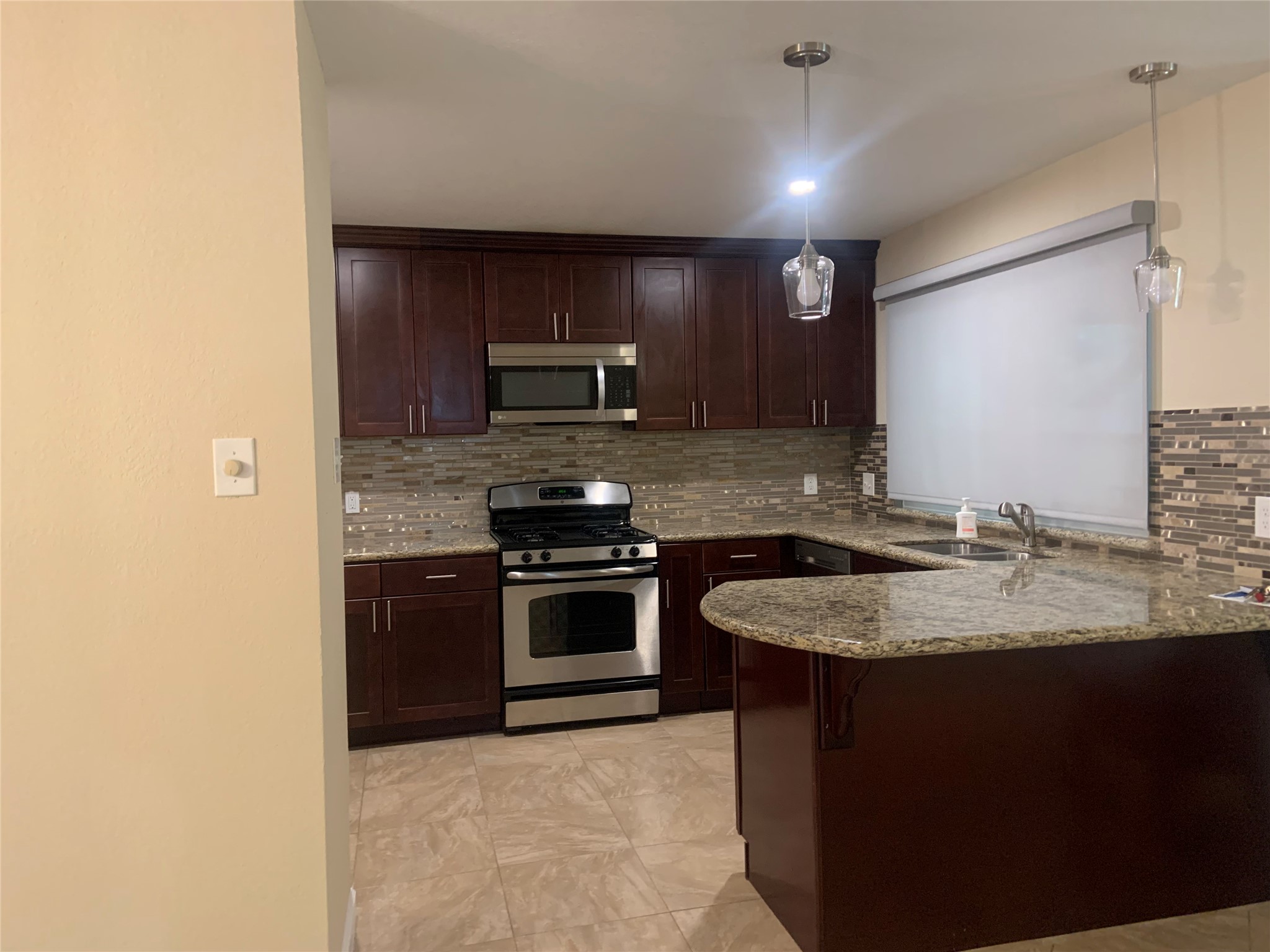 16618 Oxnard Lane, Friendswood, TX 77546