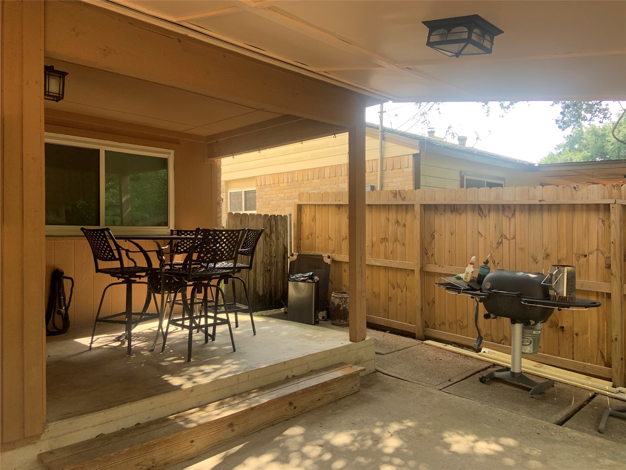 16618 Oxnard Lane, Friendswood, TX 77546