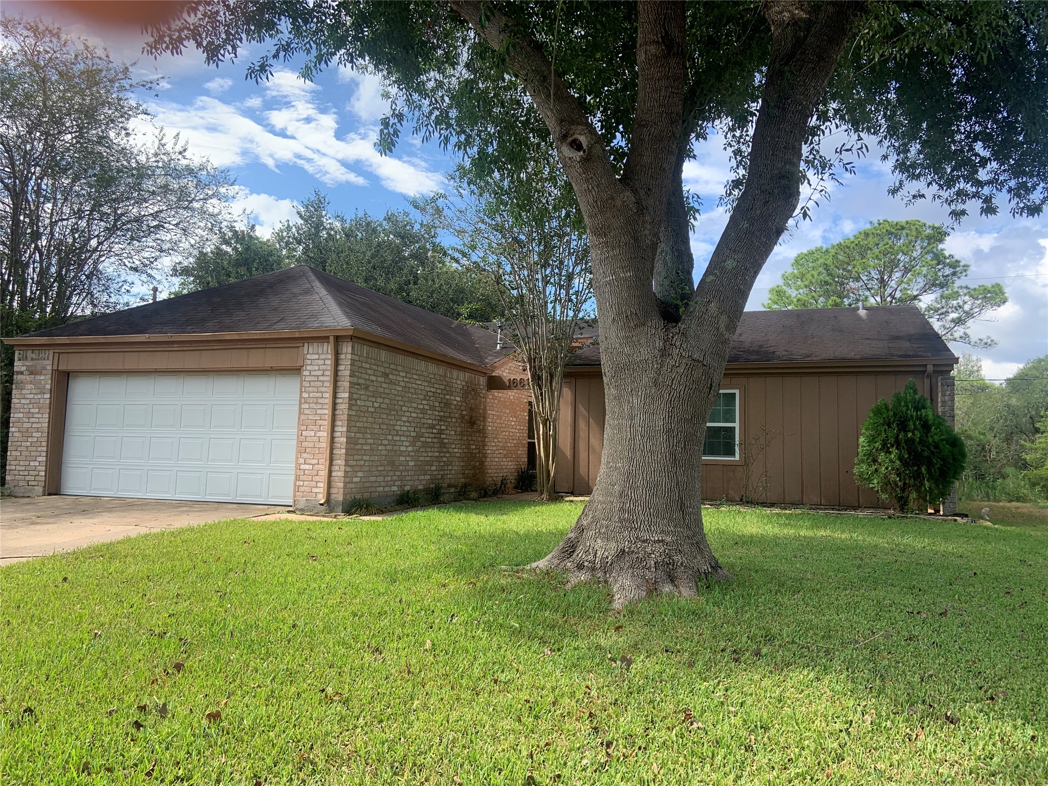 16618 Oxnard Lane, Friendswood, TX 77546