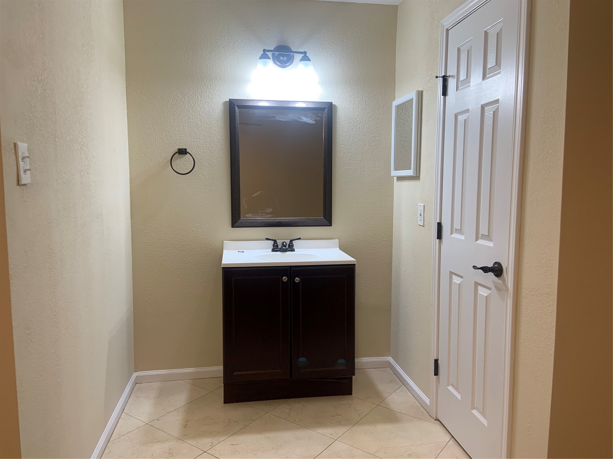 16618 Oxnard Lane, Friendswood, TX 77546