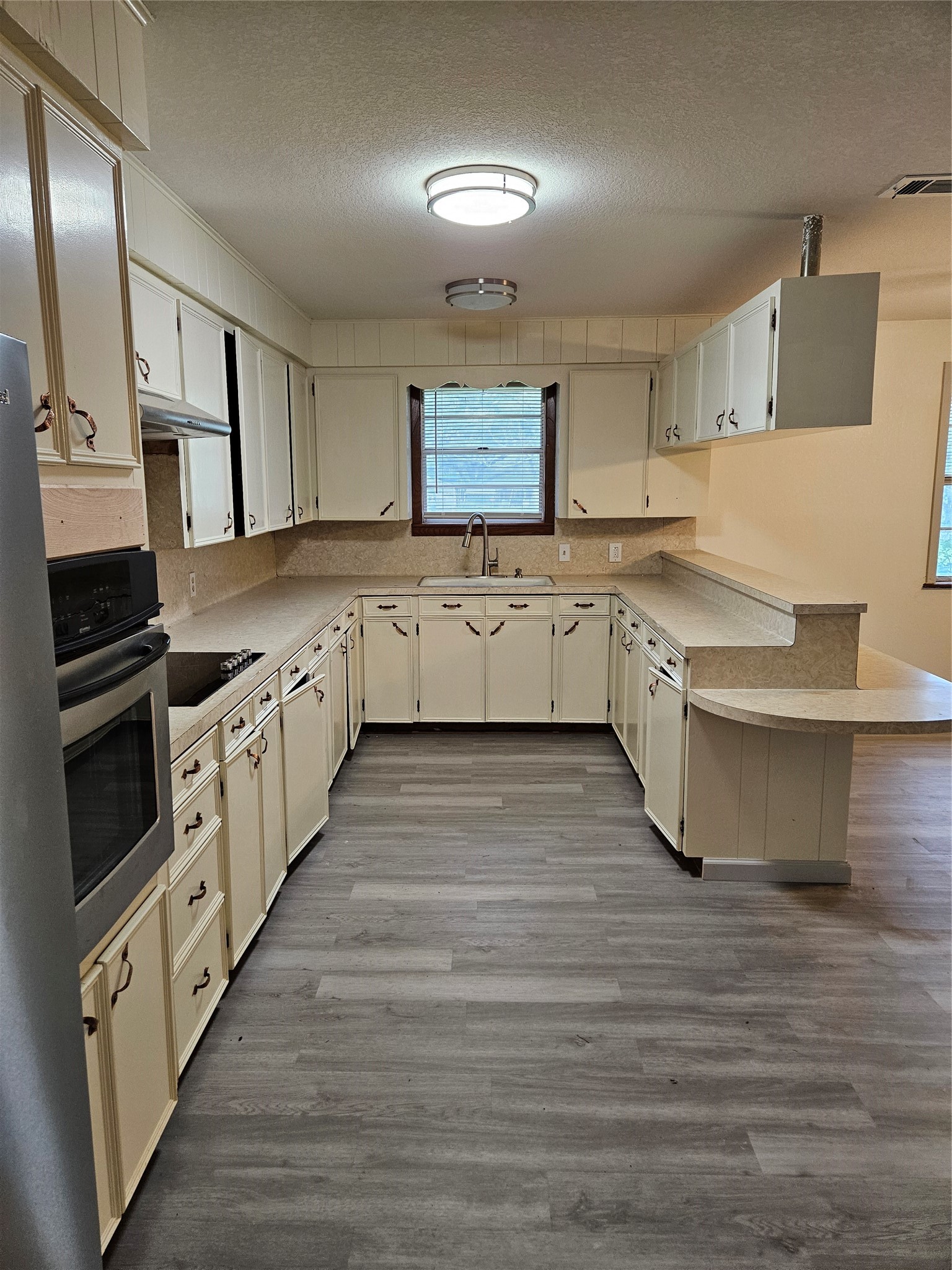 2605 B F Terry Boulevard, Rosenberg, TX 77471