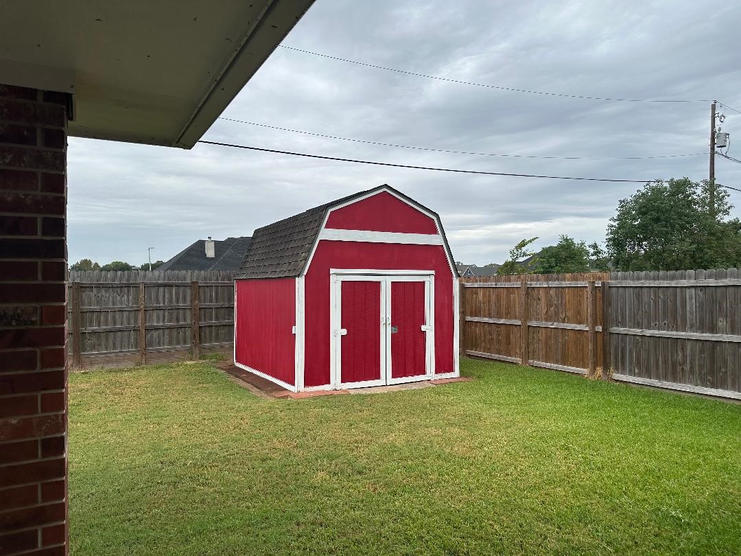 603 Manor Drive, Angleton, TX 77515 603 Manor Drive, Angleton, TX 77515