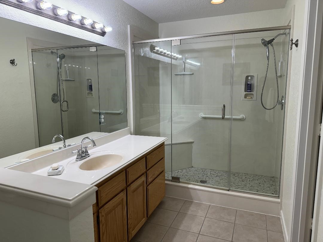 603 Manor Drive, Angleton, TX 77515