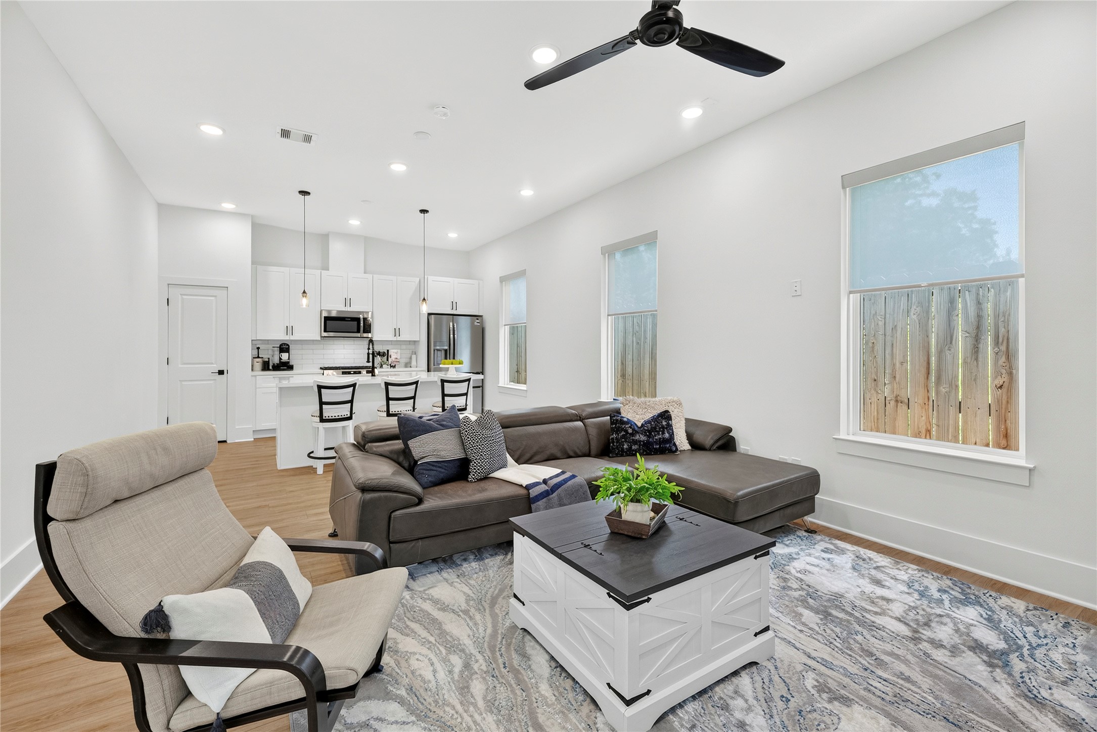 869 Mansfield Street, #E, Houston, TX 77091