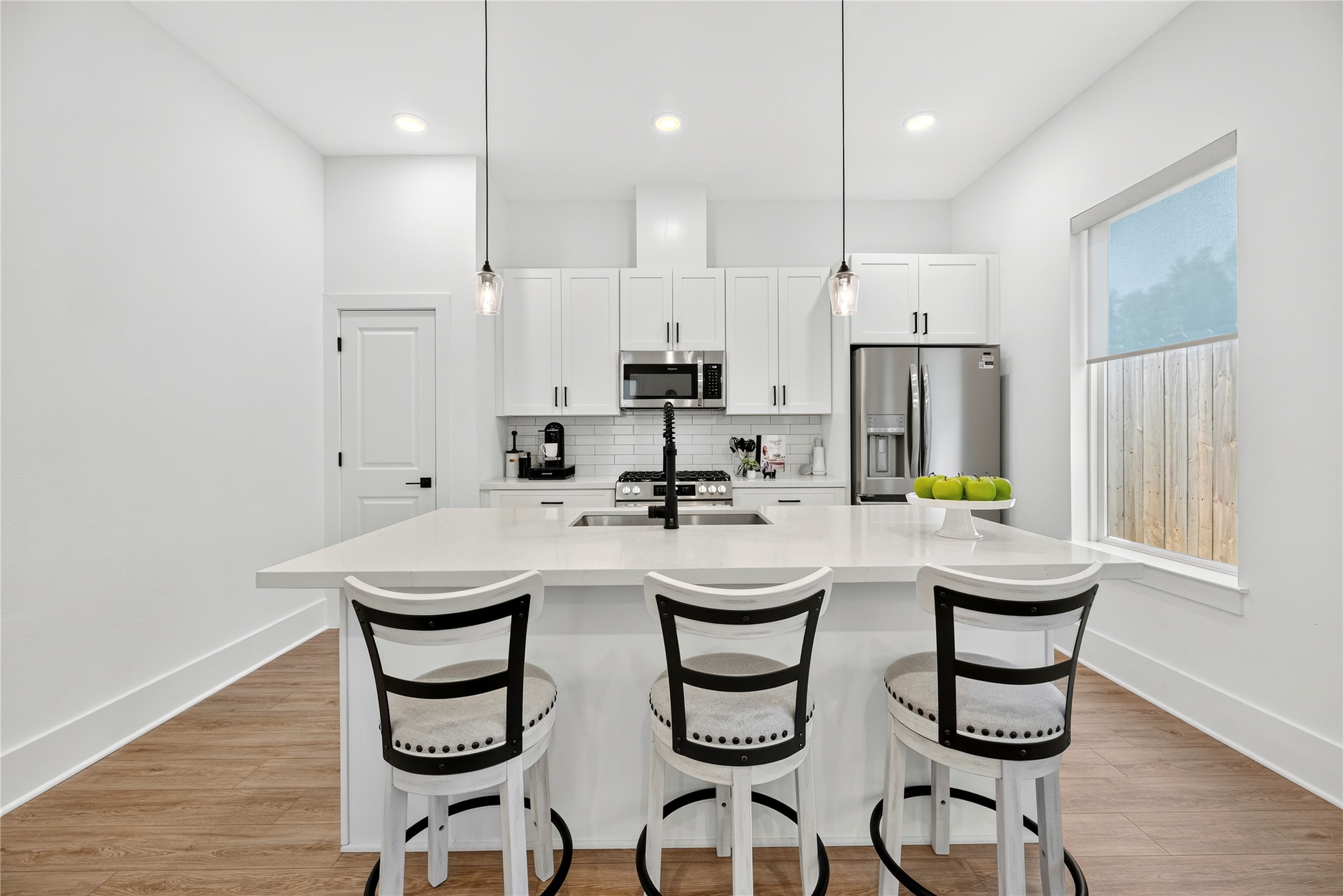 869 Mansfield Street, #E, Houston, TX 77091