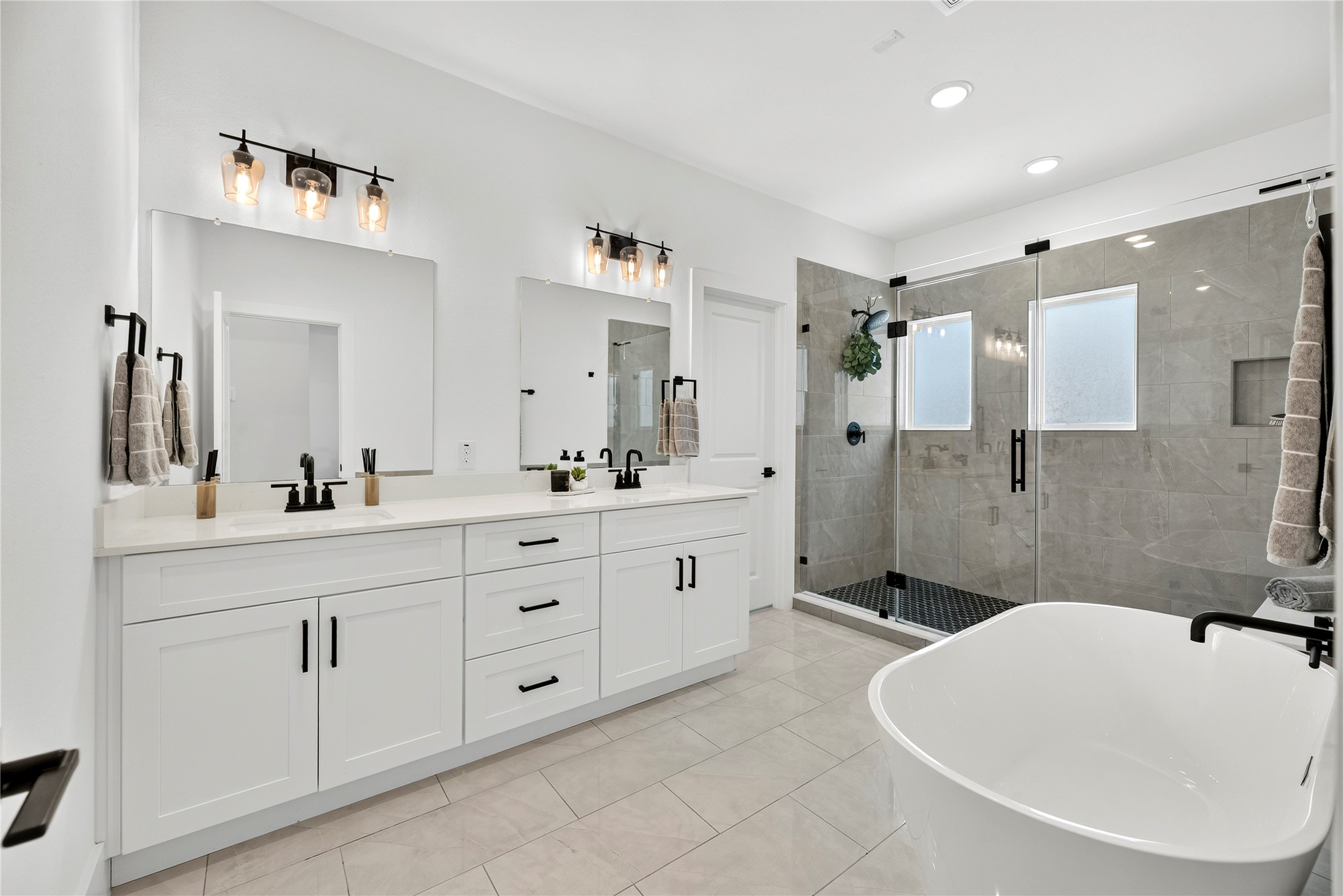 869 Mansfield Street, #E, Houston, TX 77091