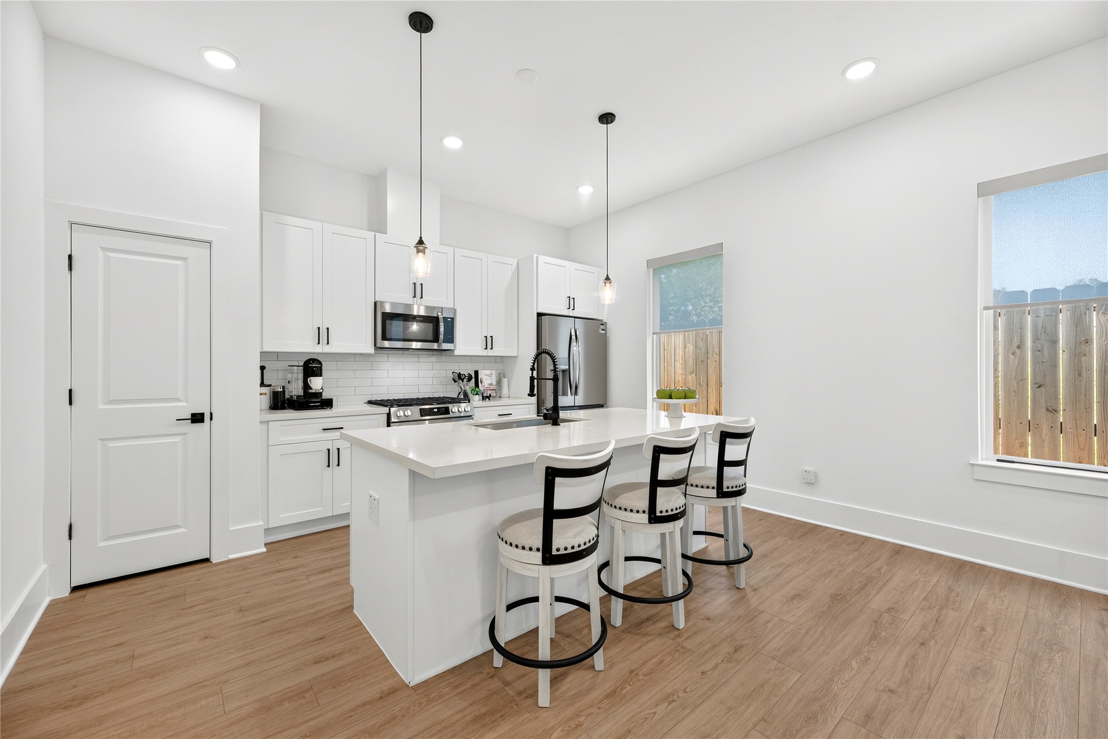 869 Mansfield Street, #E, Houston, TX 77091