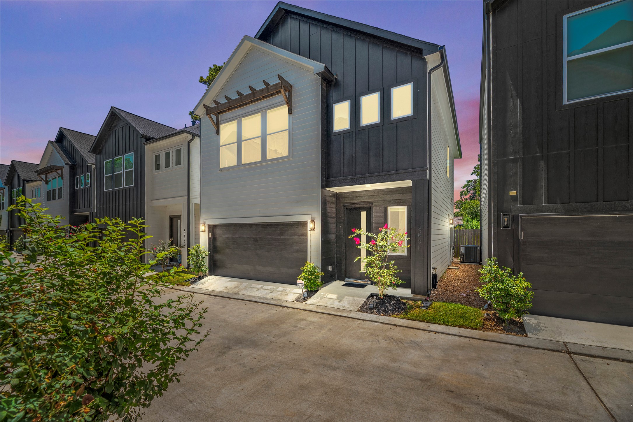 869 Mansfield Street, #E, Houston, TX 77091