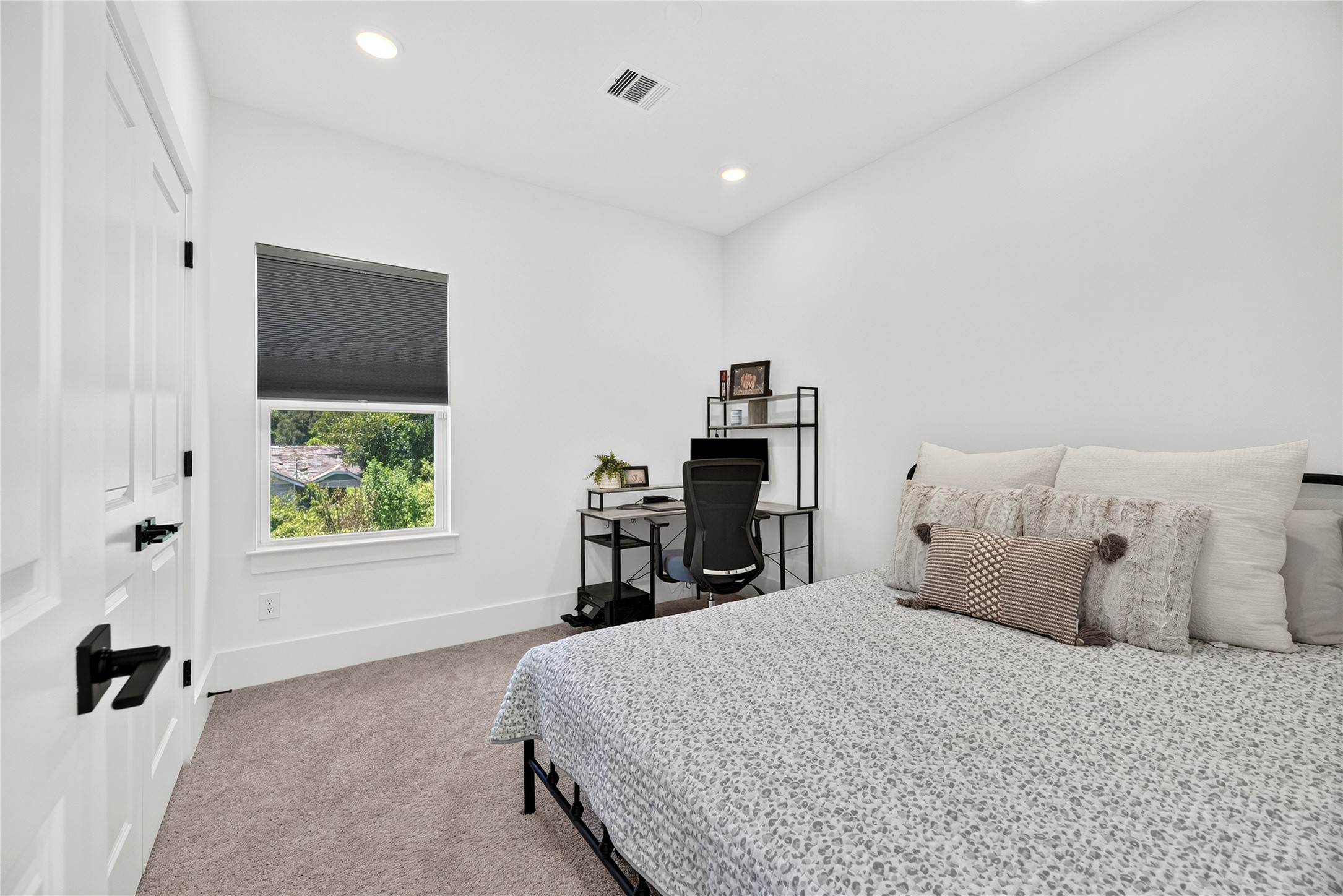 869 Mansfield Street, #E, Houston, TX 77091