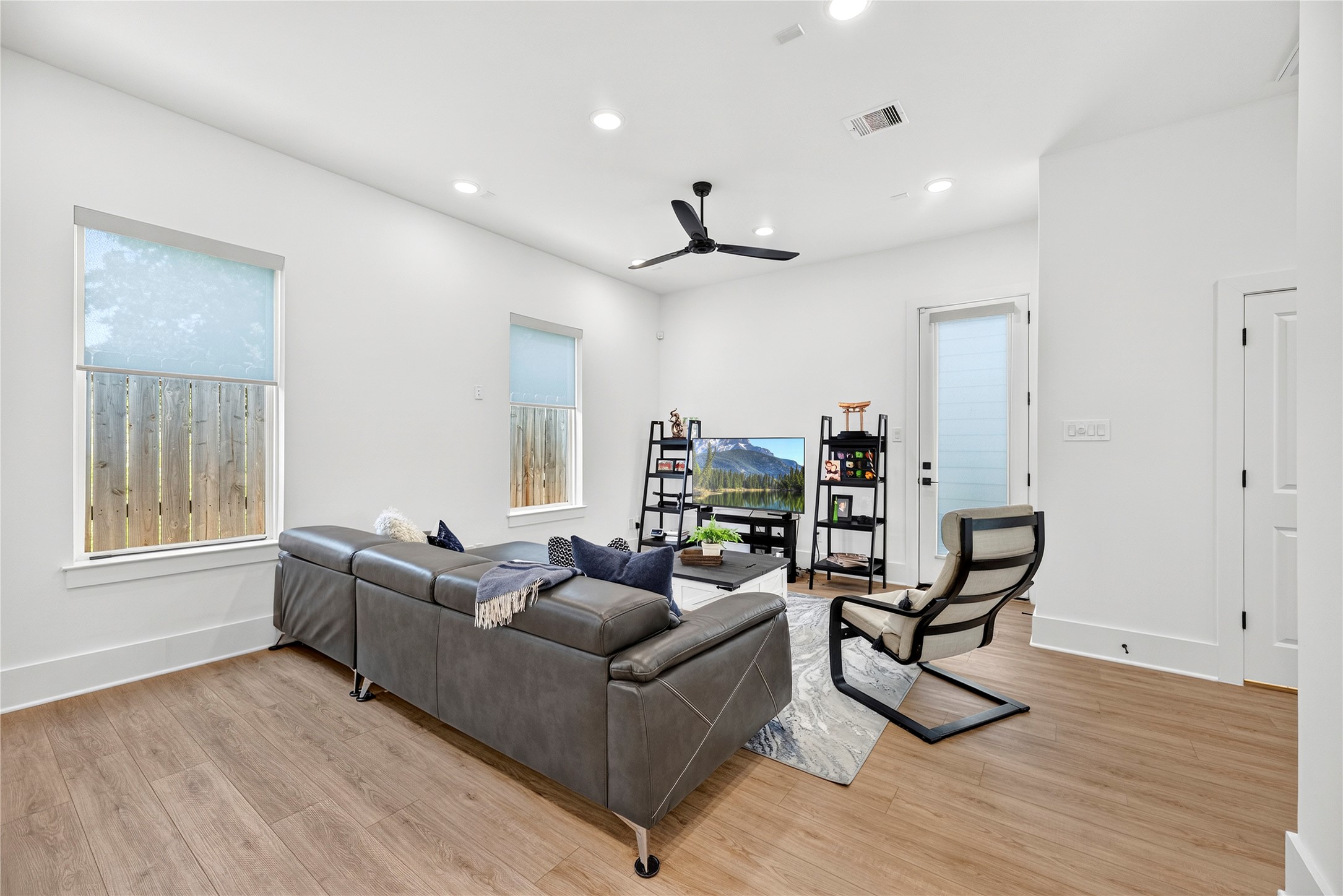 869 Mansfield Street, #E, Houston, TX 77091