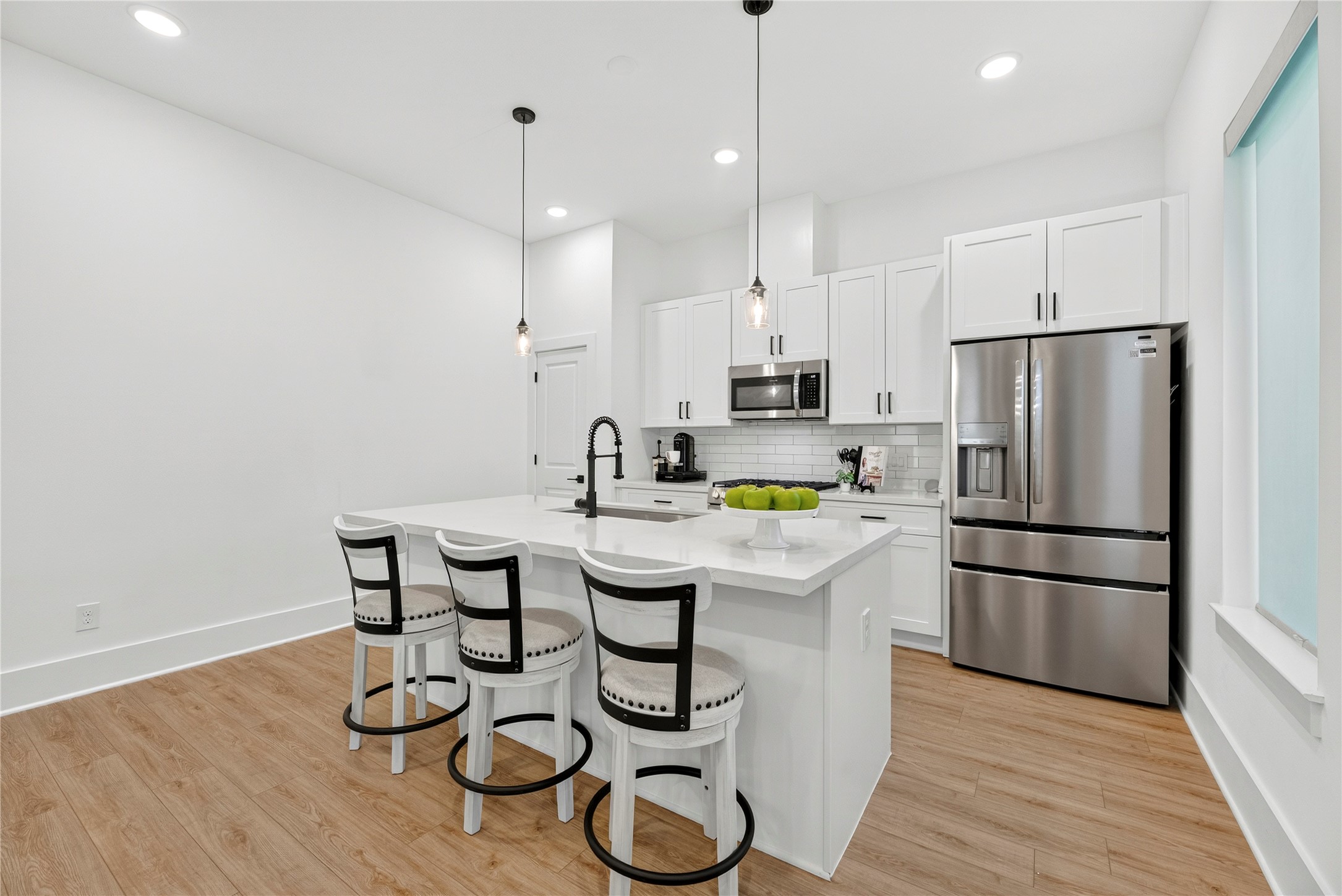 869 Mansfield Street, #E, Houston, TX 77091