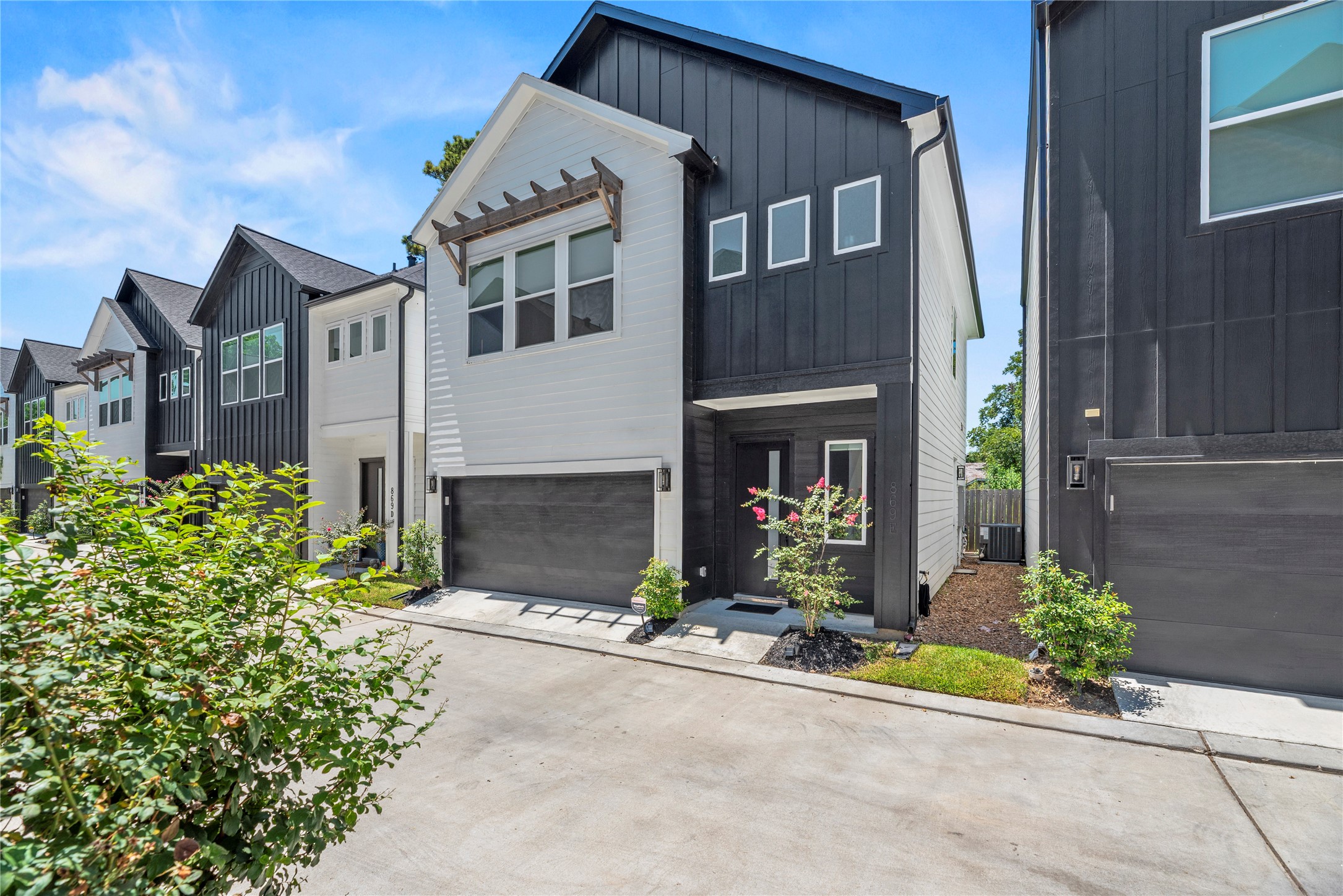 869 Mansfield Street, #E, Houston, TX 77091
