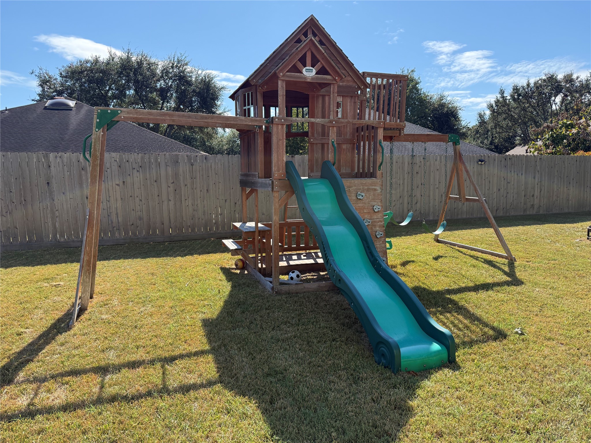 3109 Watercastle Court, League City, TX 77573
