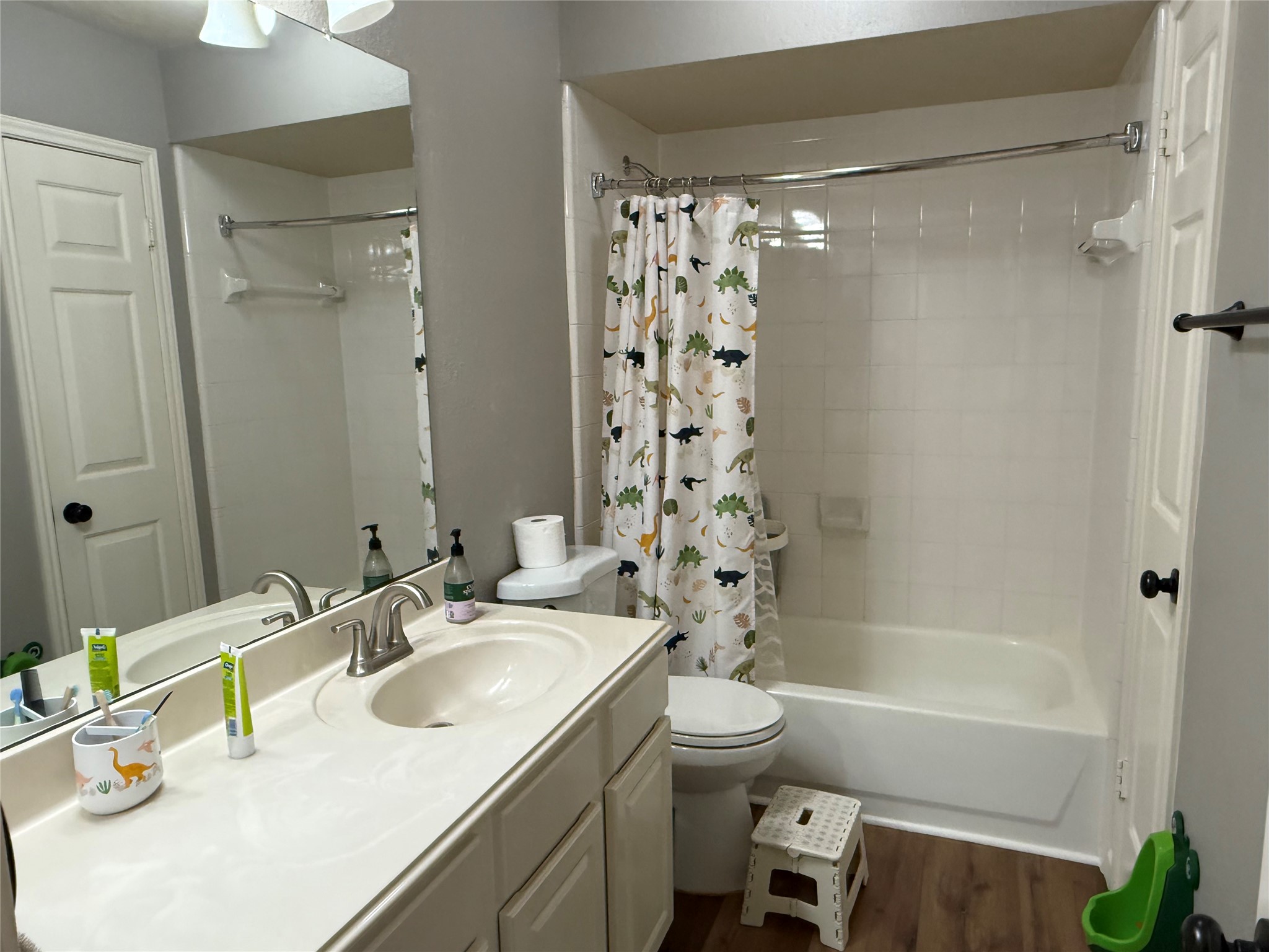 3109 Watercastle Court, League City, TX 77573