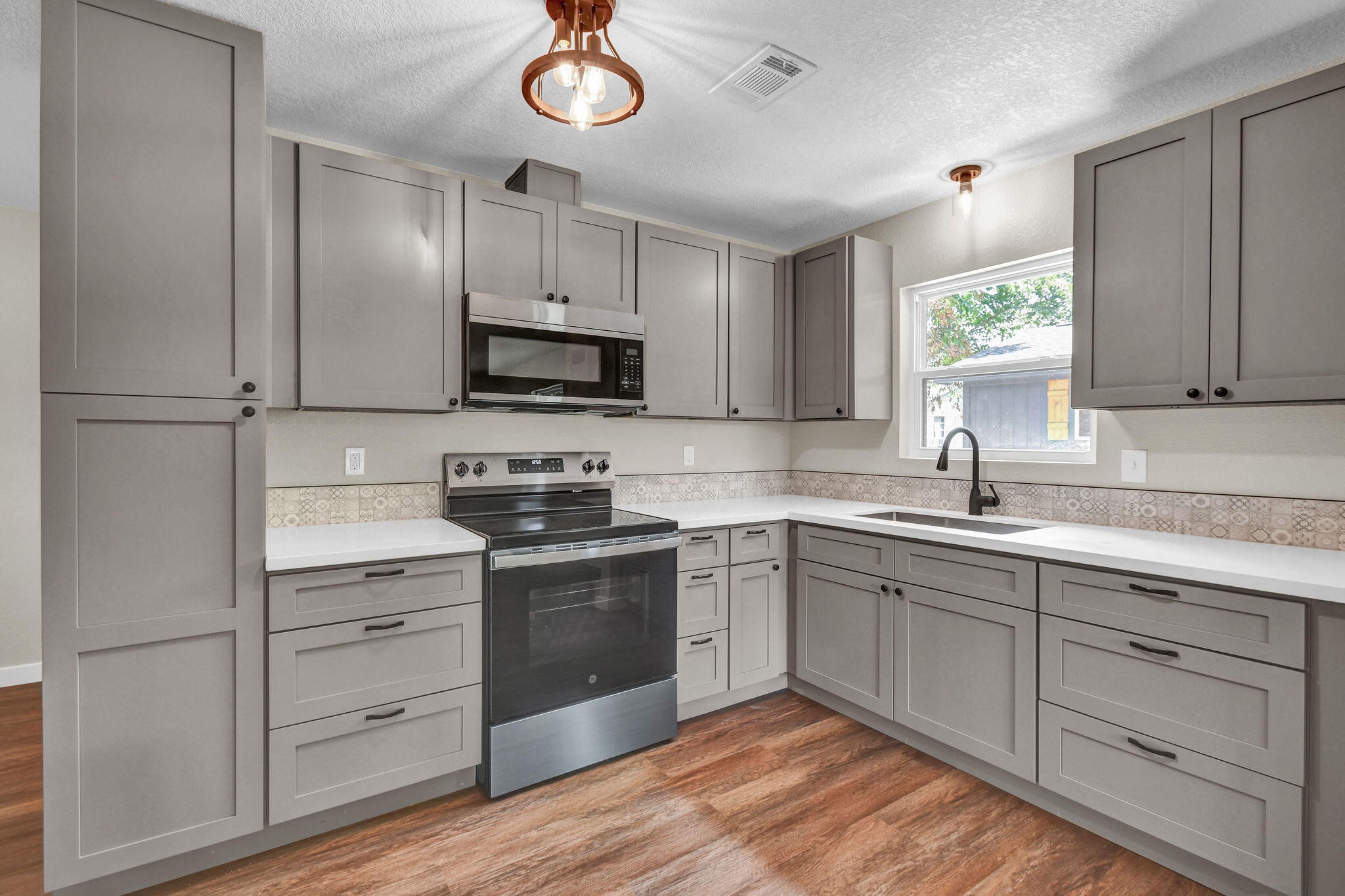 4922 County Road 937b, Alvin, TX 77511