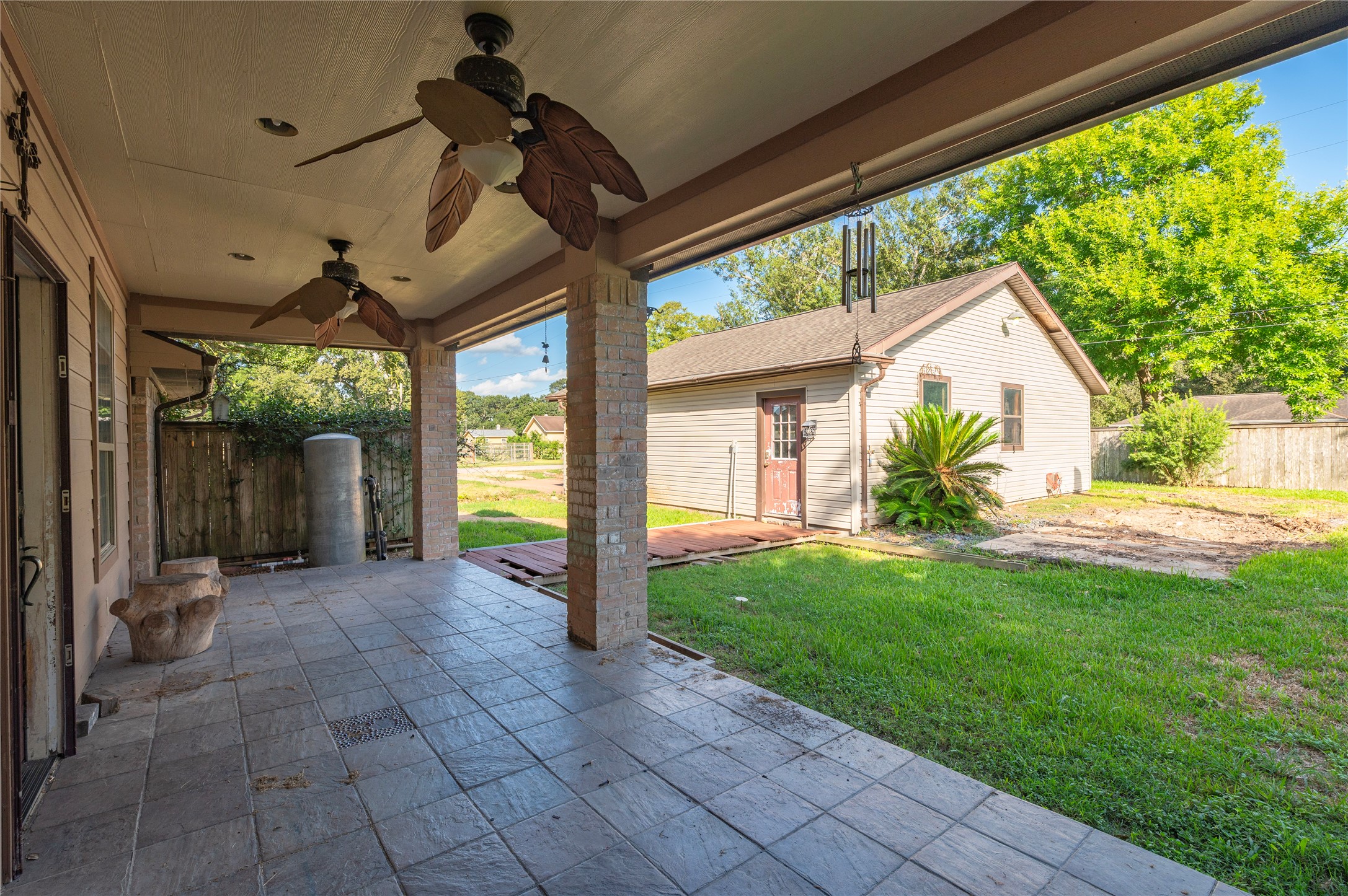 6903 Meadowlark Lane, Alvin, TX 77511