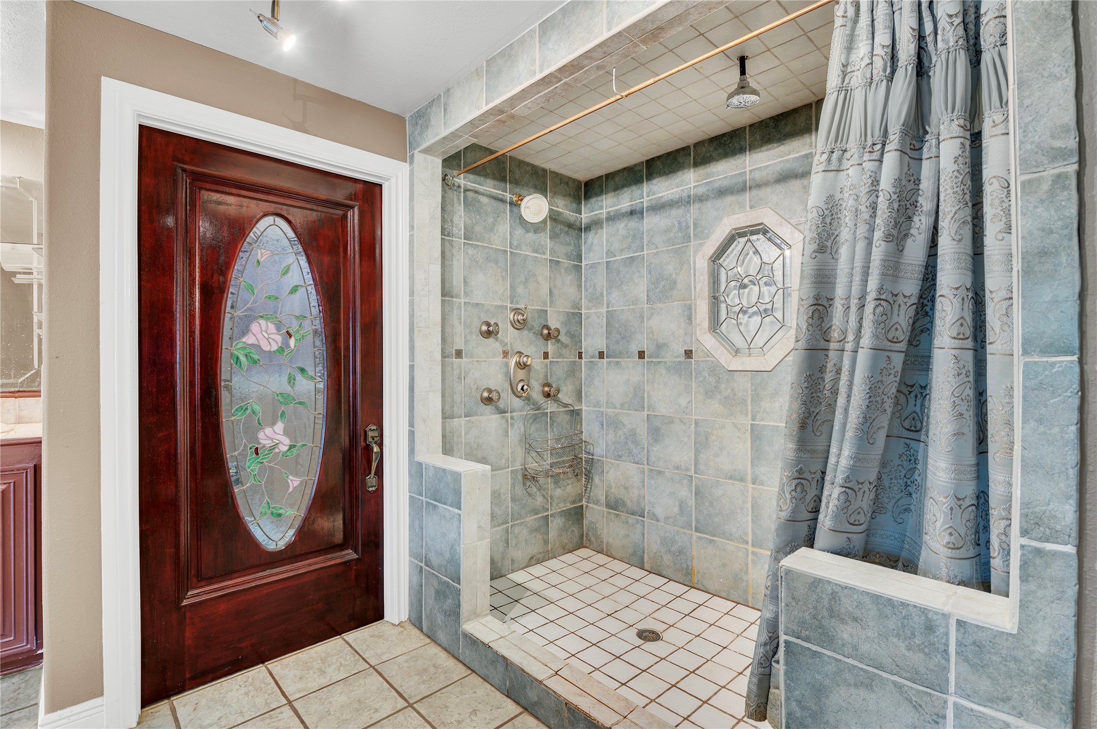 6903 Meadowlark Lane, Alvin, TX 77511