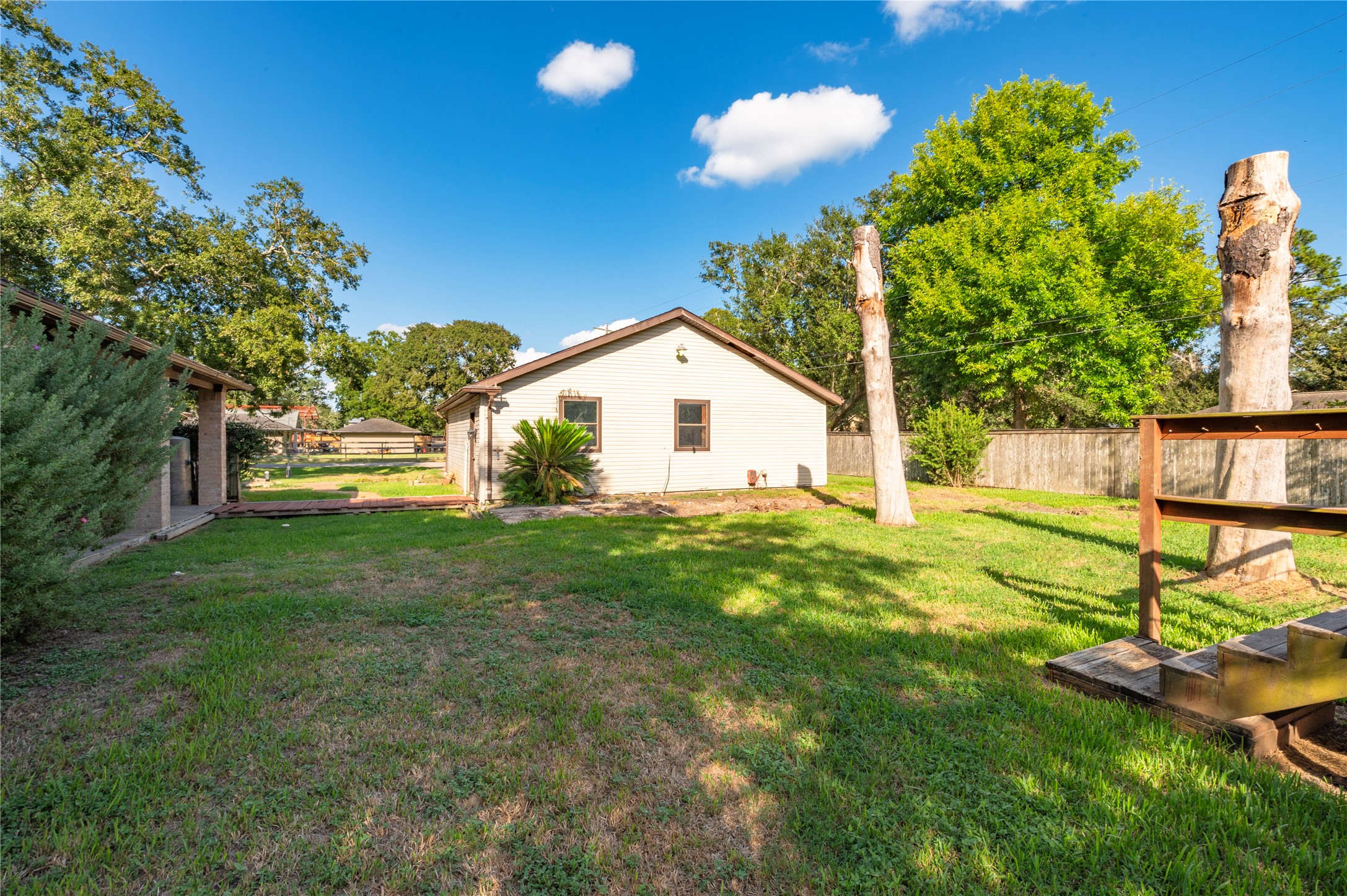 6903 Meadowlark Lane, Alvin, TX 77511