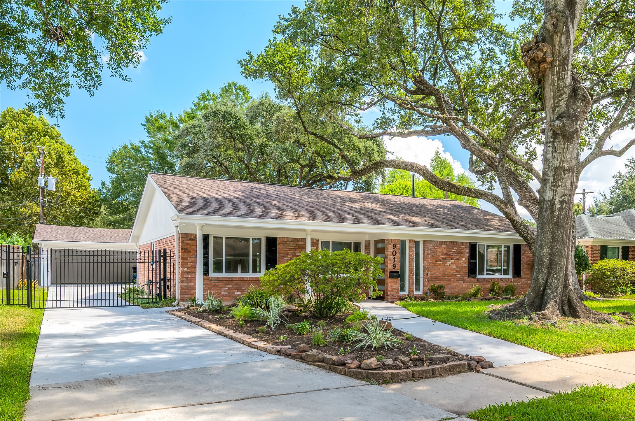 9019 Kapri Lane, Houston, TX 77025 9019 Kapri Lane, Houston, TX 77025