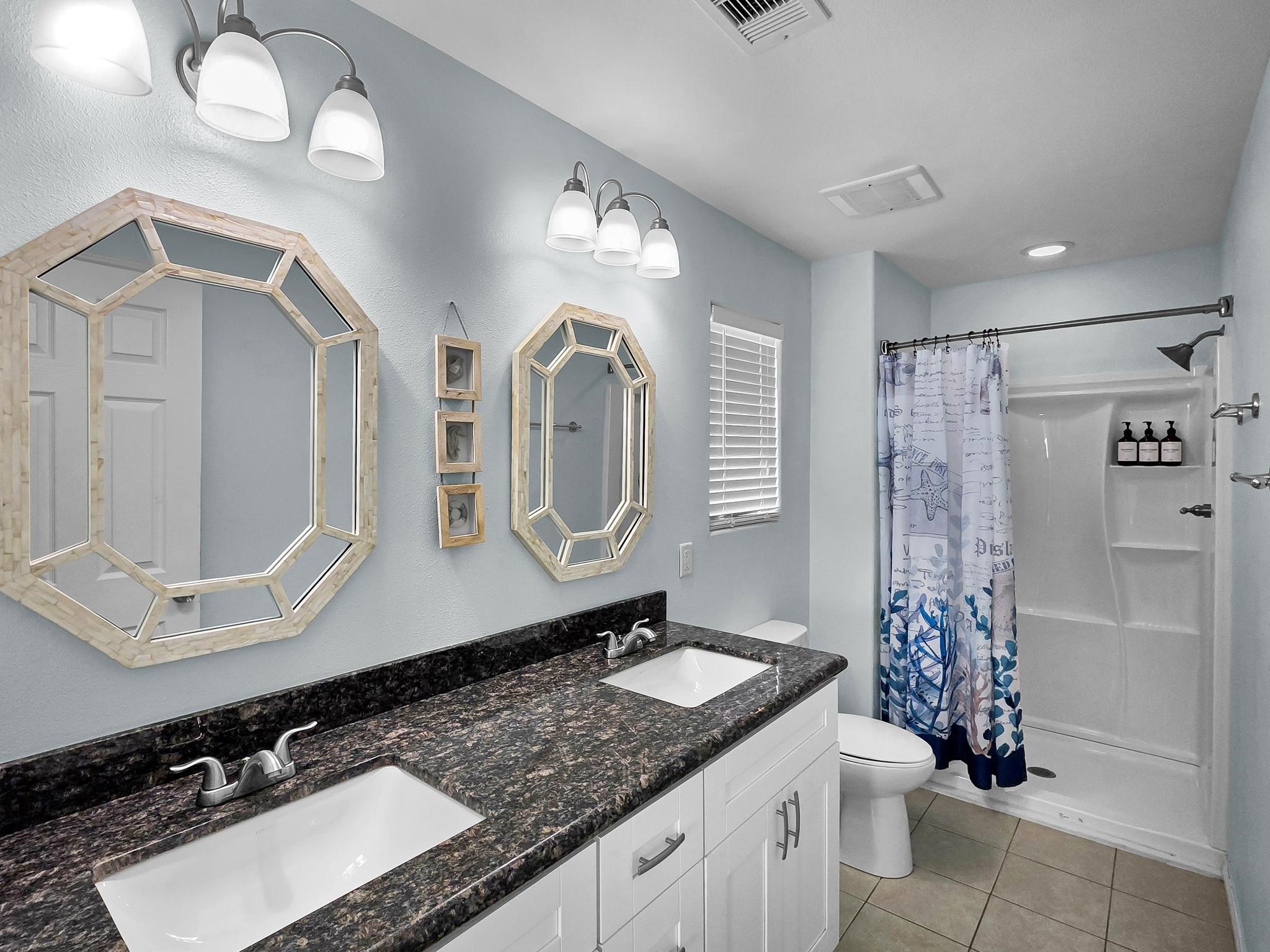 1387 Keith Avenue, Gilchrist, TX 77617