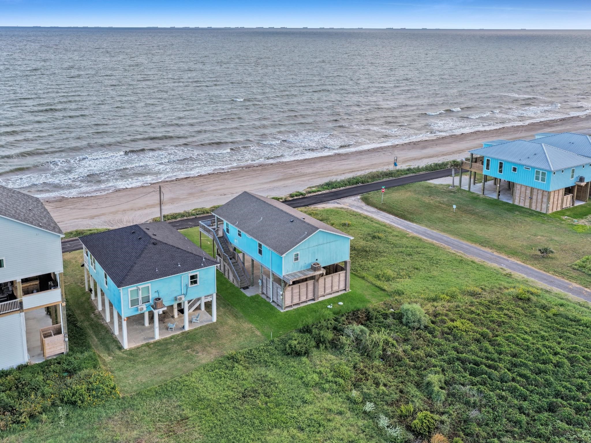 1387 Keith Avenue, Gilchrist, TX 77617