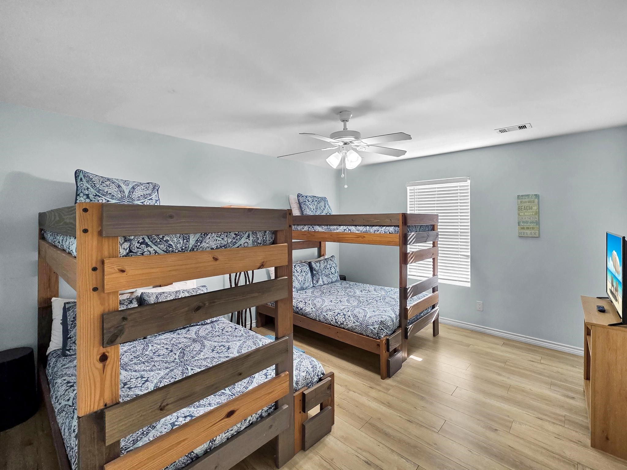 1387 Keith Avenue, Gilchrist, TX 77617