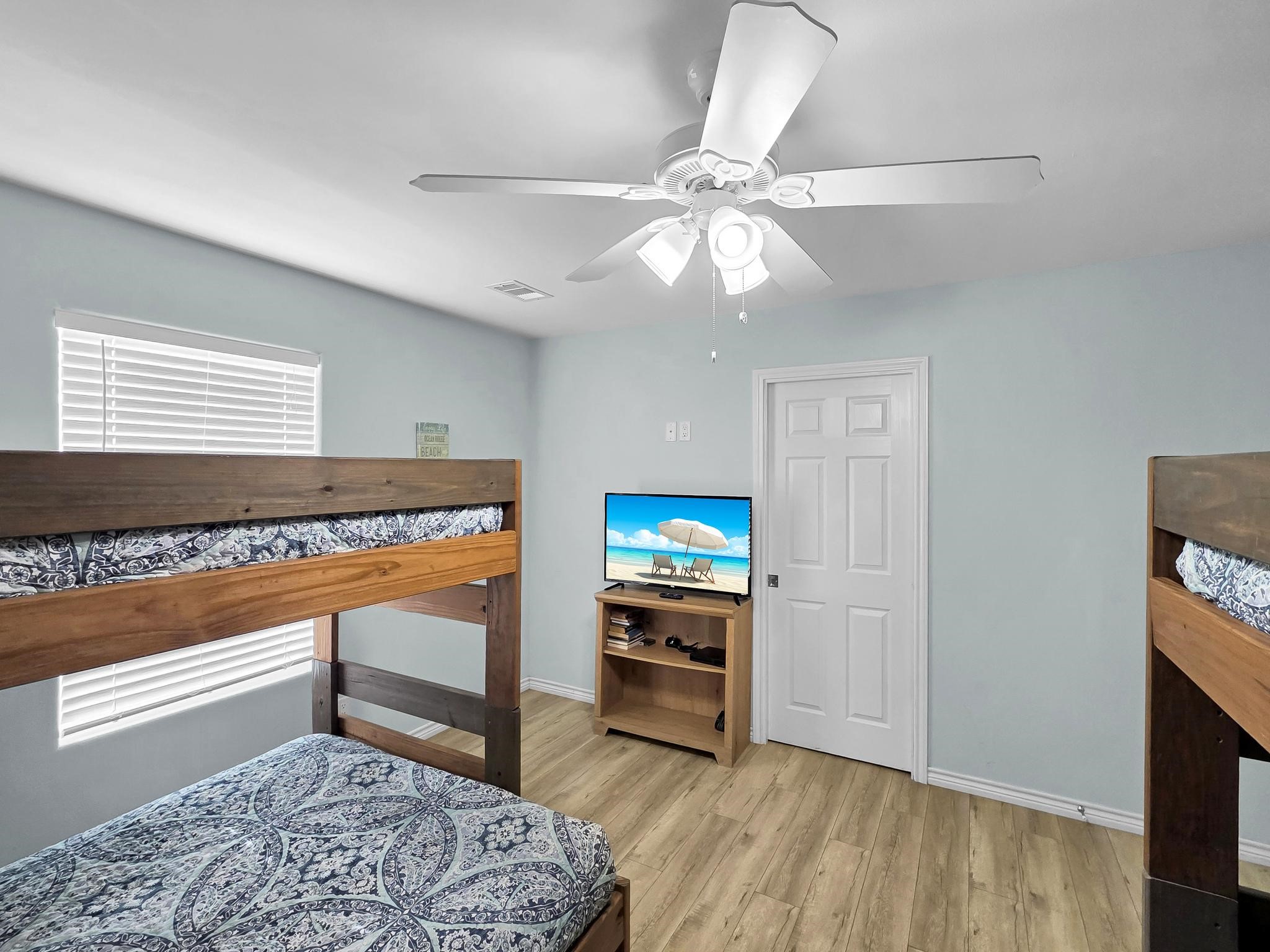 1387 Keith Avenue, Gilchrist, TX 77617