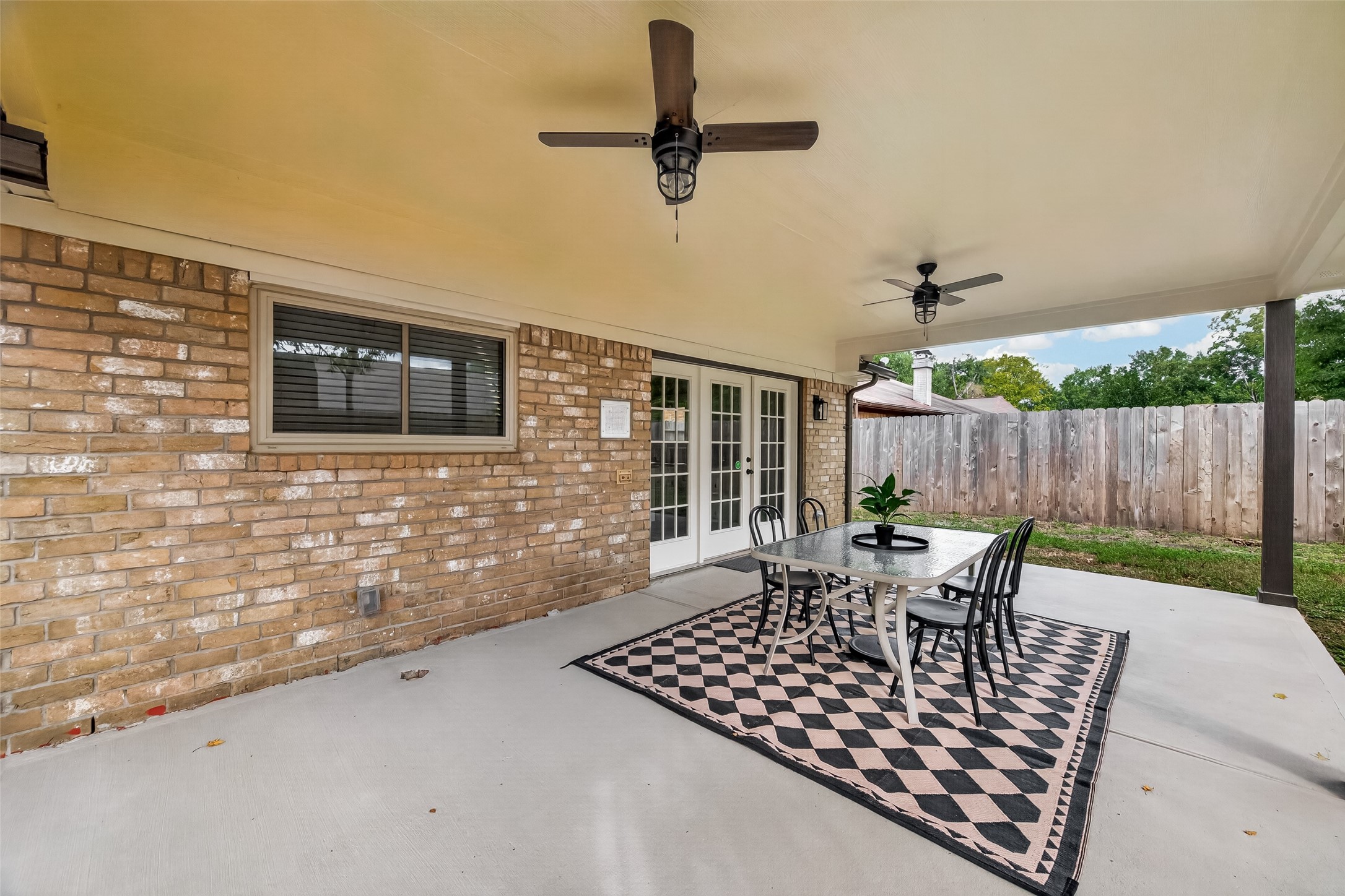 20202 Foxwood Forest Boulevard, Humble, TX 77338