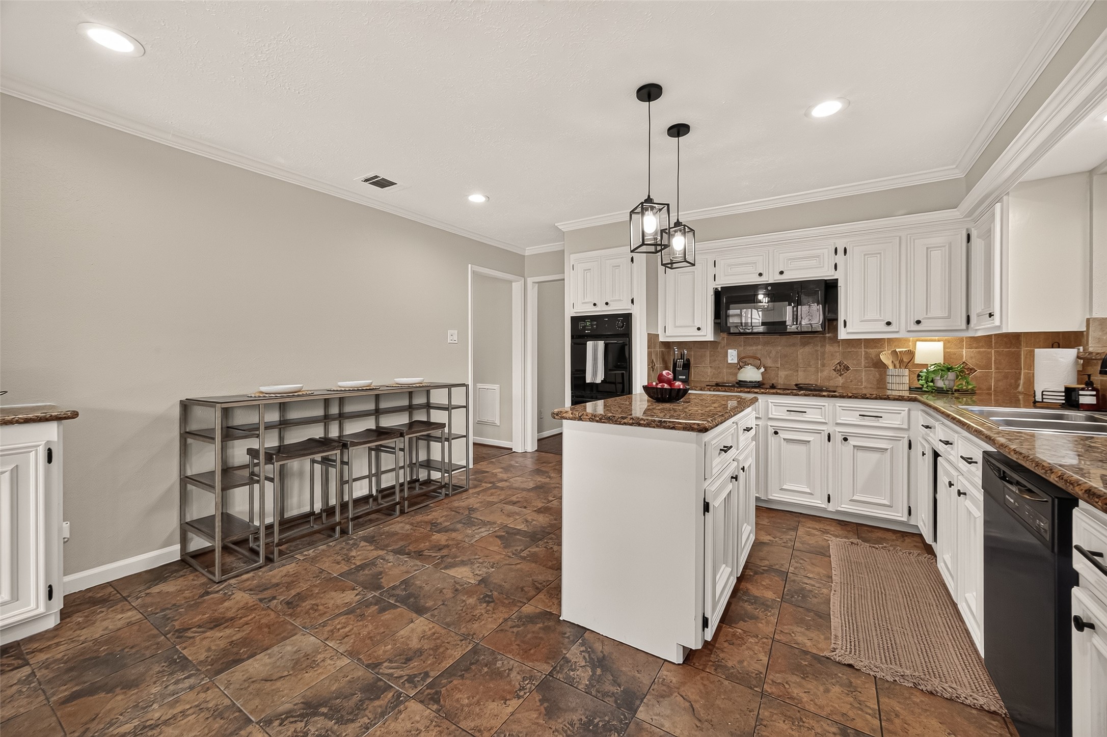 20202 Foxwood Forest Boulevard, Humble, TX 77338