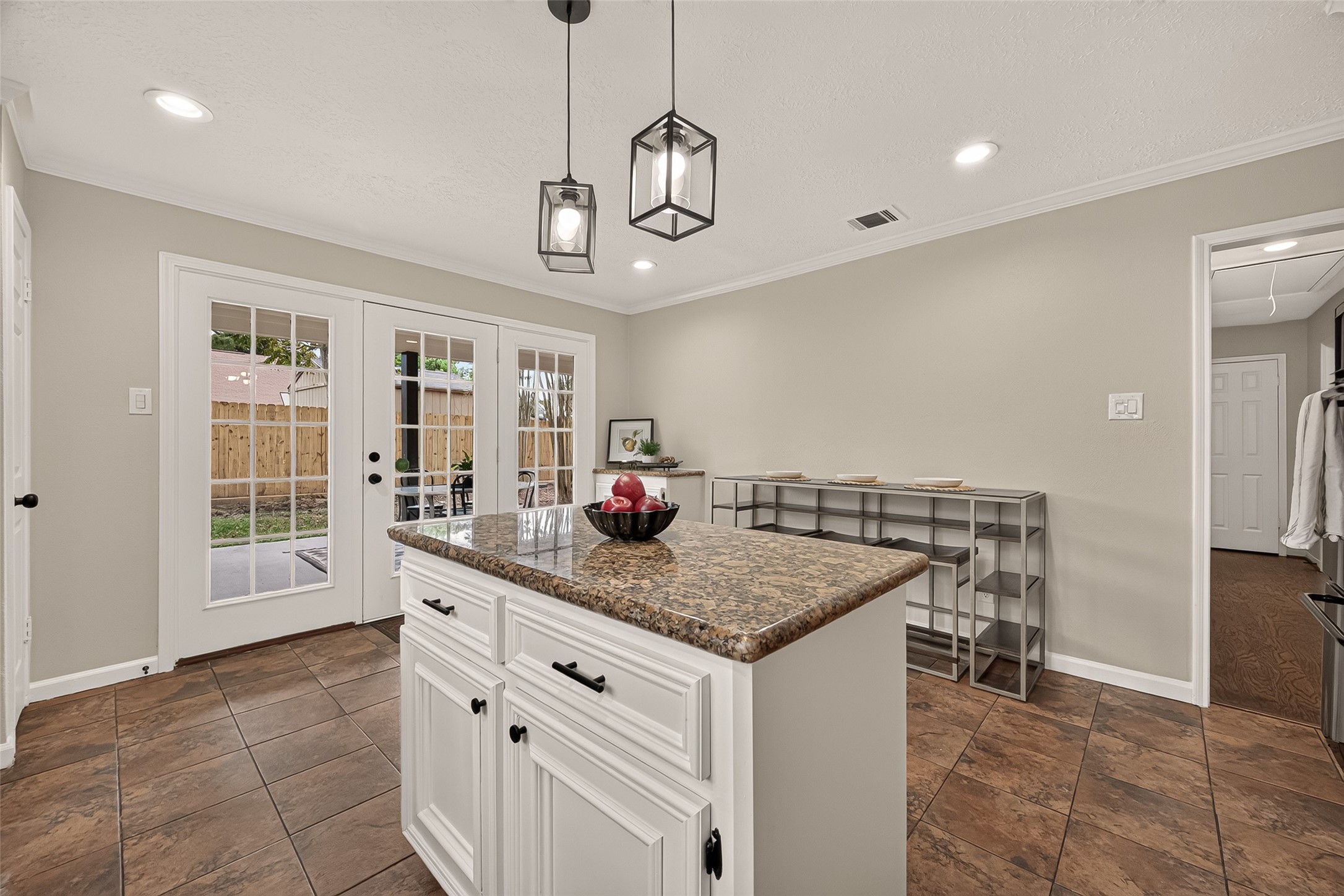 20202 Foxwood Forest Boulevard, Humble, TX 77338