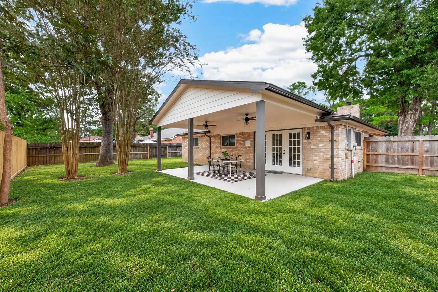 20202 Foxwood Forest Boulevard, Humble, TX 77338