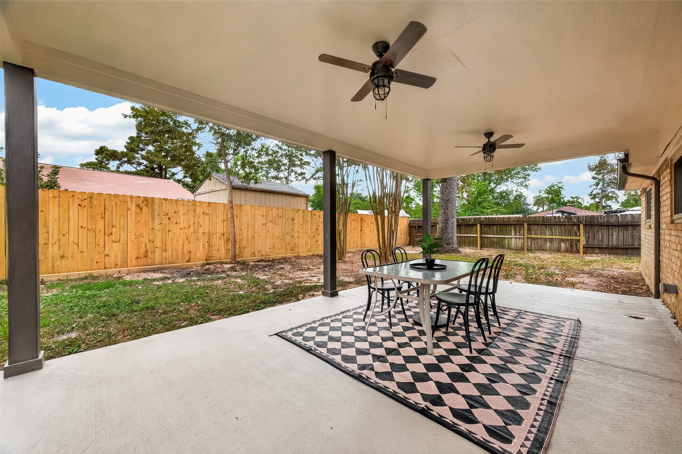 20202 Foxwood Forest Boulevard, Humble, TX 77338
