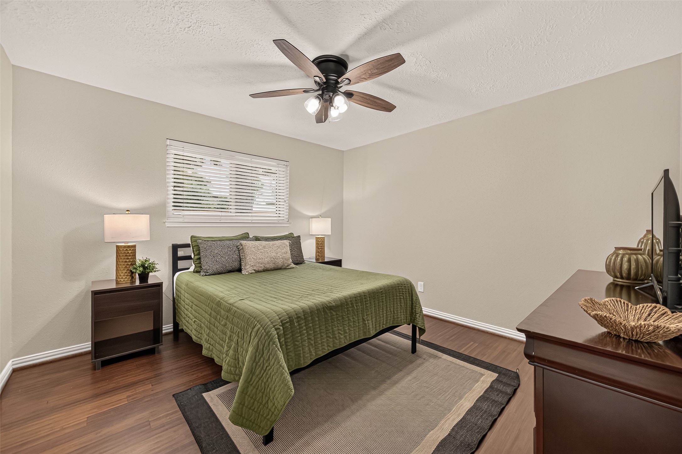 20202 Foxwood Forest Boulevard, Humble, TX 77338