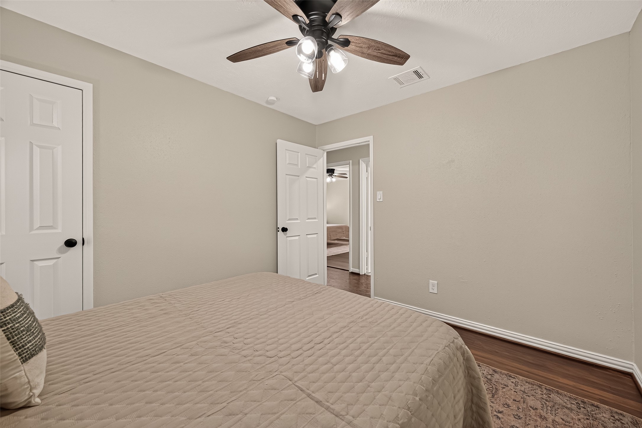 20202 Foxwood Forest Boulevard, Humble, TX 77338
