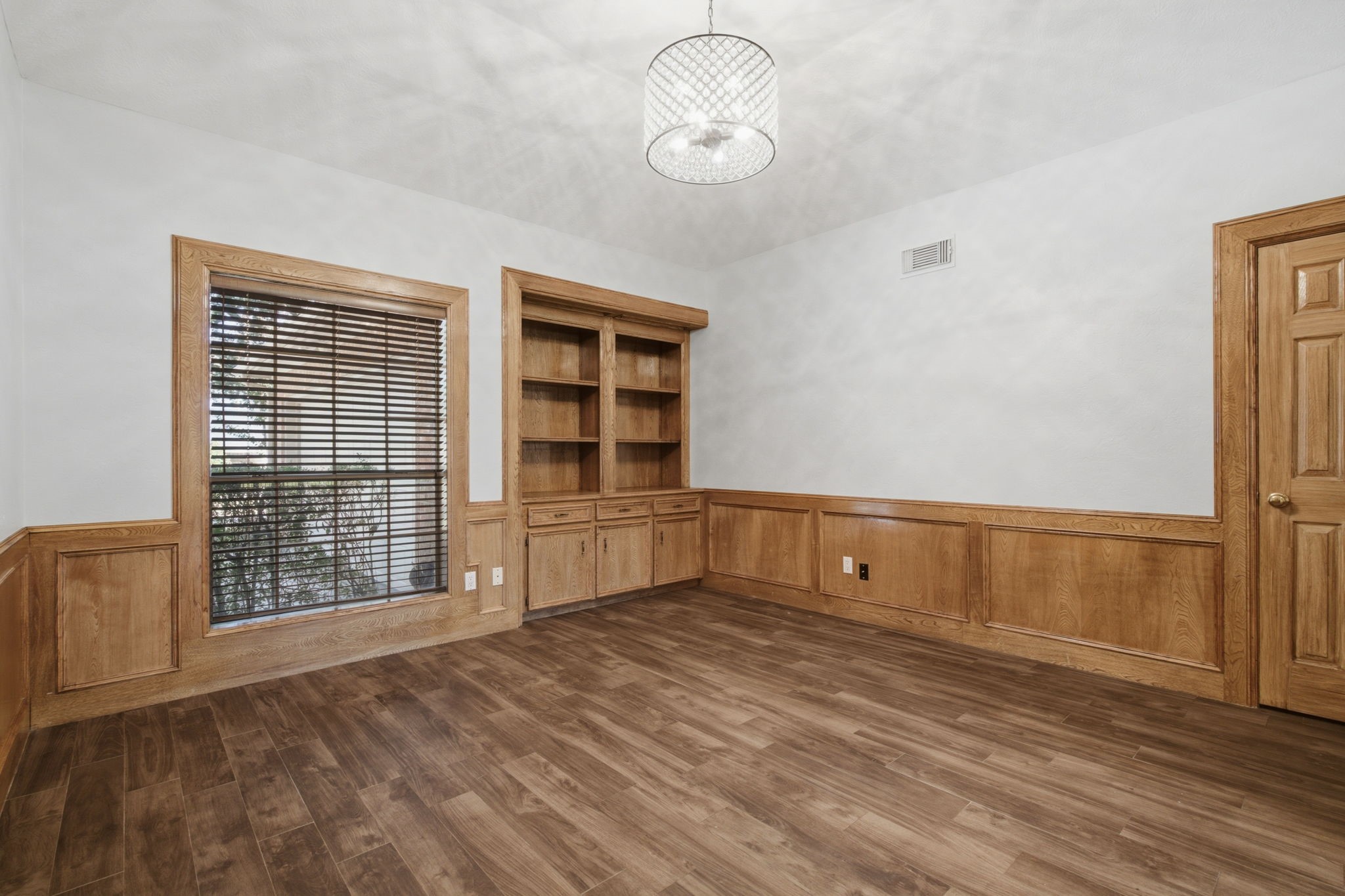 162 Dawns Edge Drive, Conroe, TX 77356 162 Dawns Edge Drive, Conroe, TX 77356