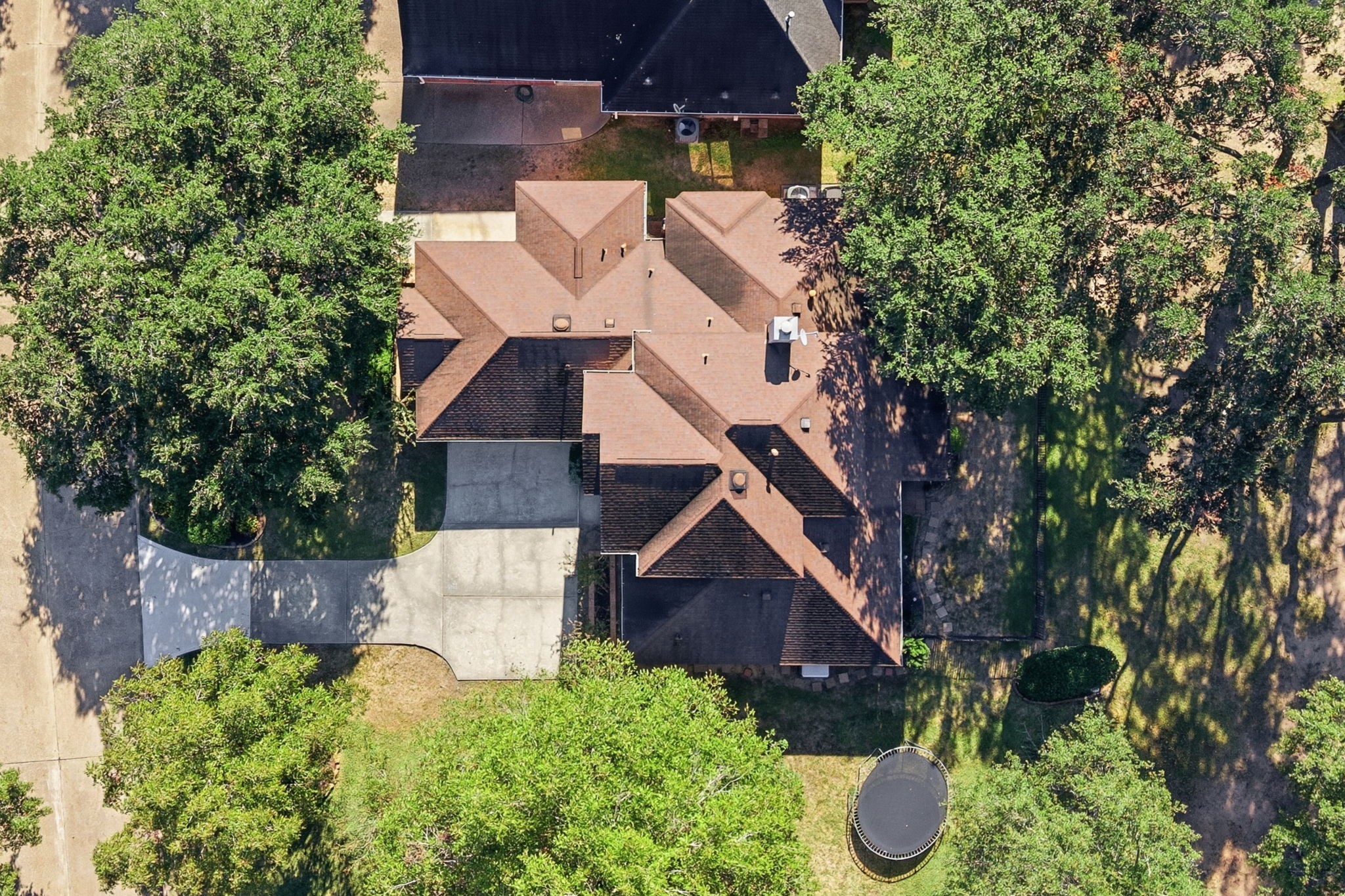 162 Dawns Edge Drive, Conroe, TX 77356