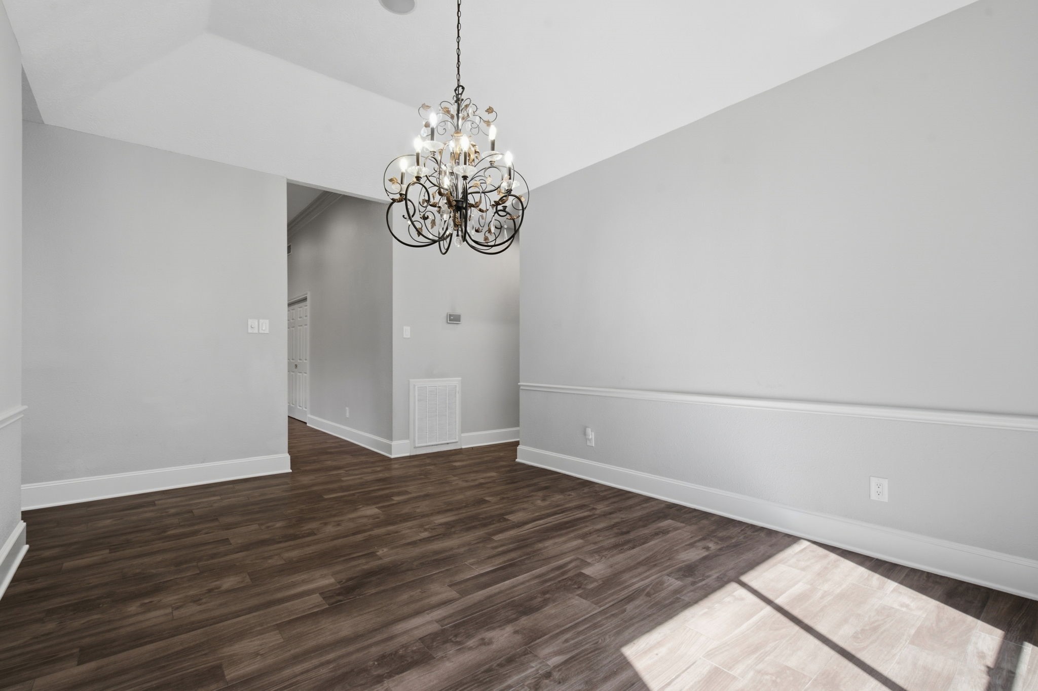 162 Dawns Edge Drive, Conroe, TX 77356